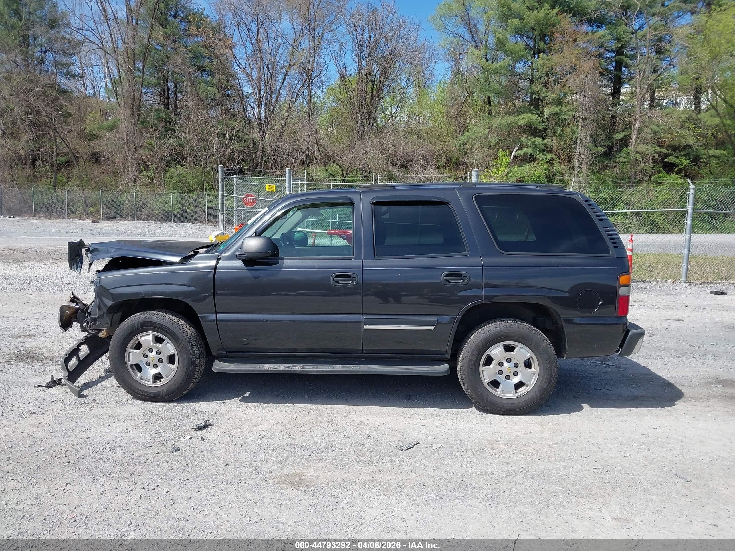 2004 Chevrolet Tahoe Ls Черный vin: 1GNEK13V14J306239