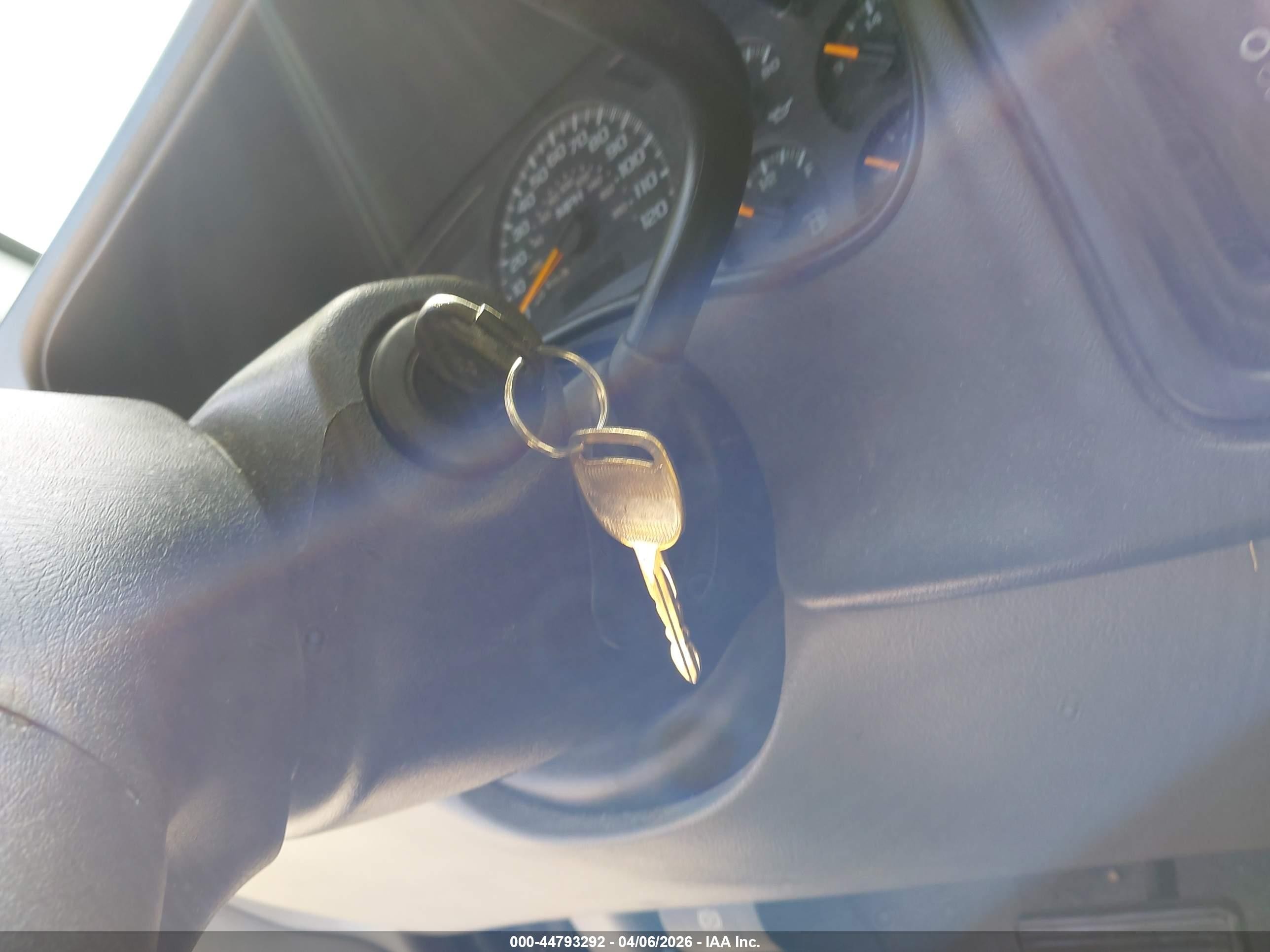 2004 Chevrolet Tahoe Ls Черный vin: 1GNEK13V14J306239