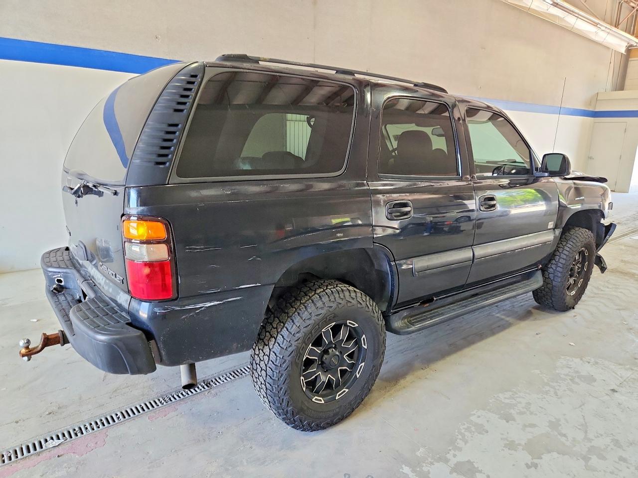 2004 Chevrolet Tahoe K1500 Black vin: 1GNEK13V44J108903