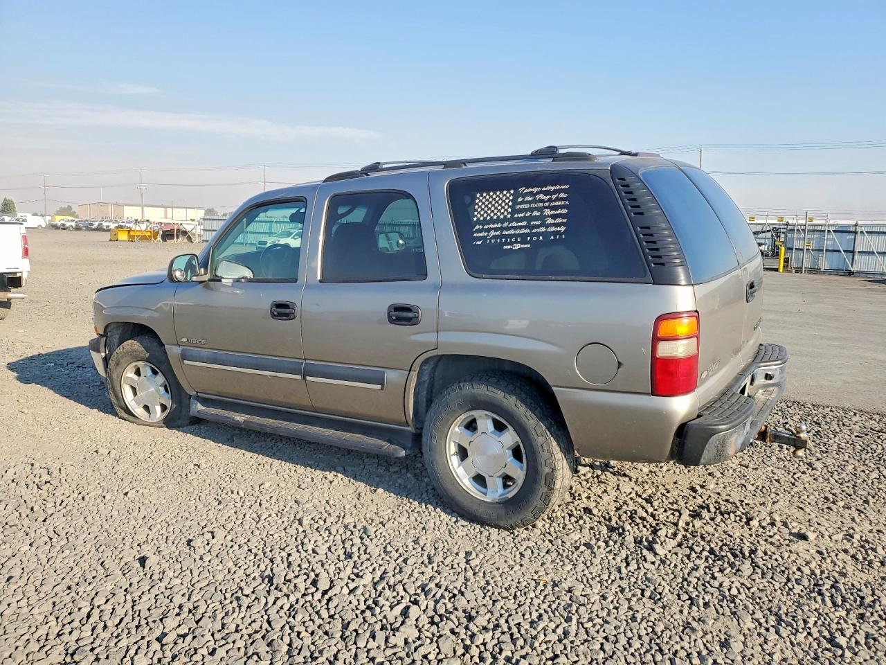 2003 Chevrolet Tahoe K1500 Gold vin: 1GNEK13V63R122754