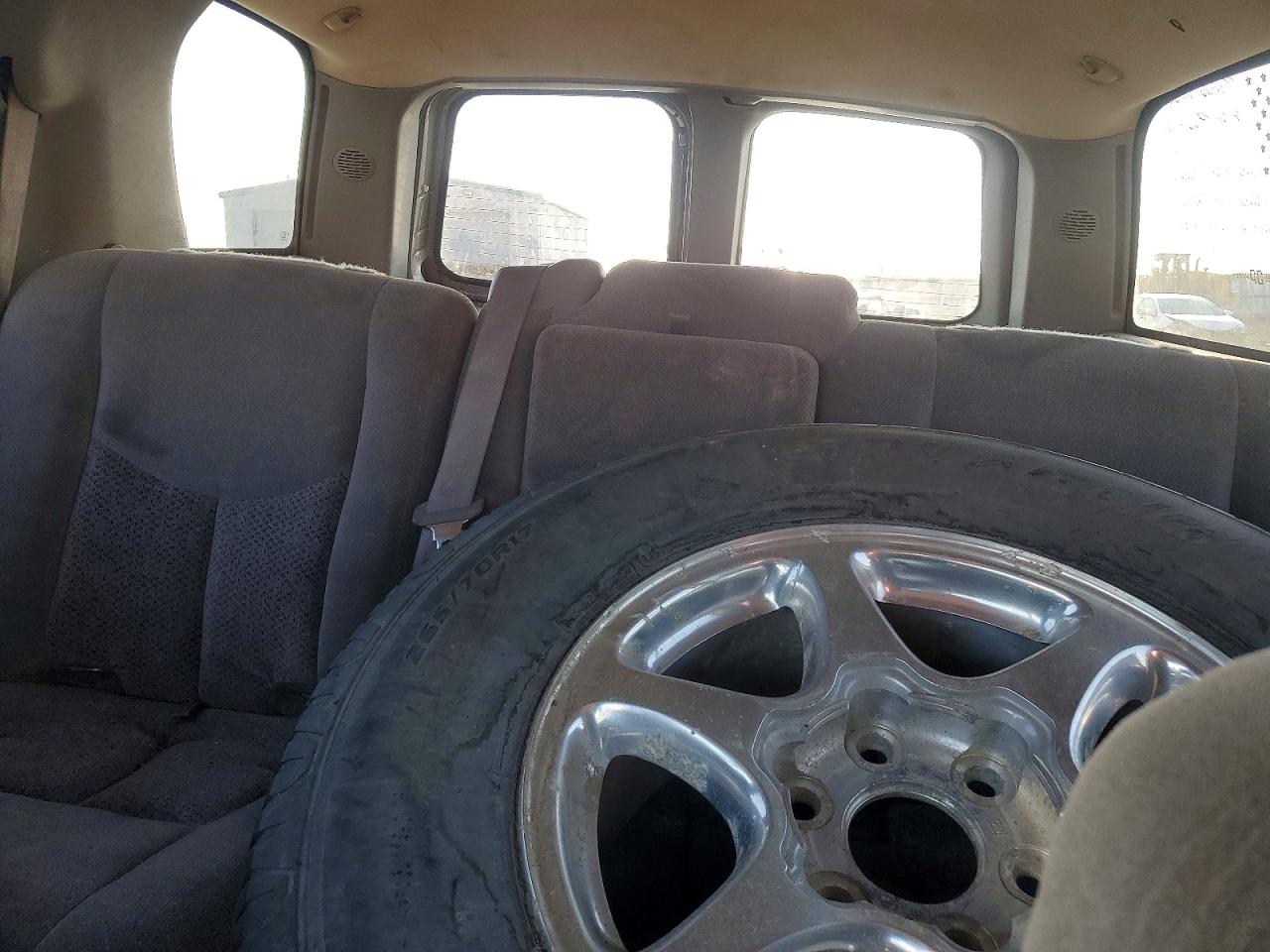 2003 Chevrolet Tahoe K1500 Gold vin: 1GNEK13V63R122754