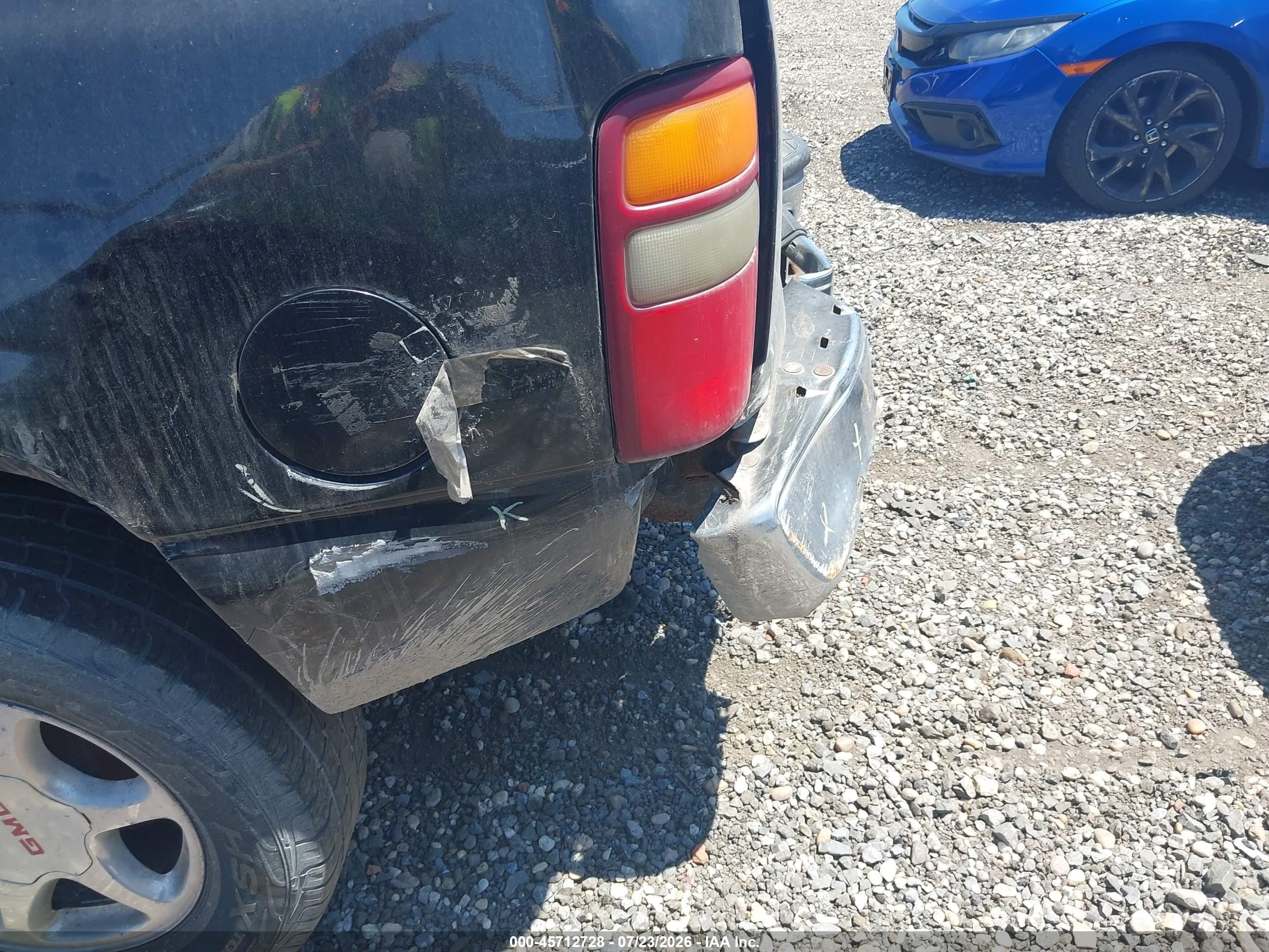 2003 Chevrolet Tahoe Ls Черный vin: 1GNEK13V63R187247
