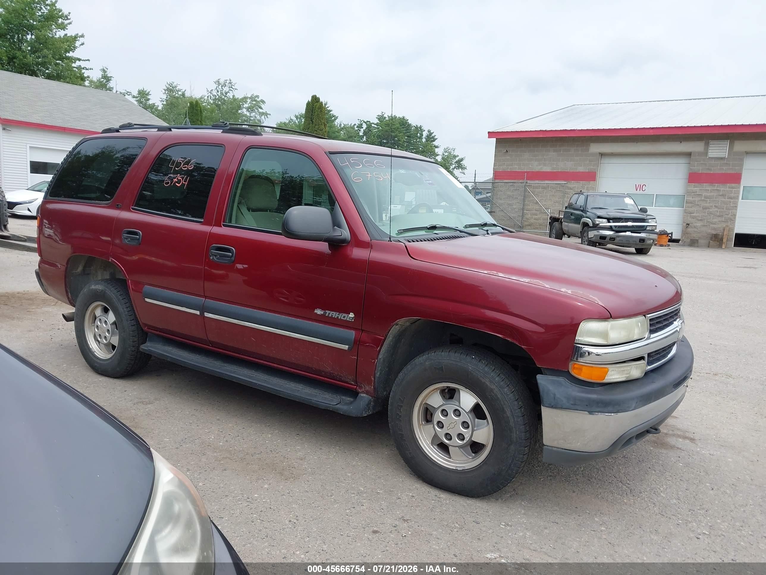 2002 Chevrolet Tahoe Ls Красный vin: 1GNEK13V82J246330