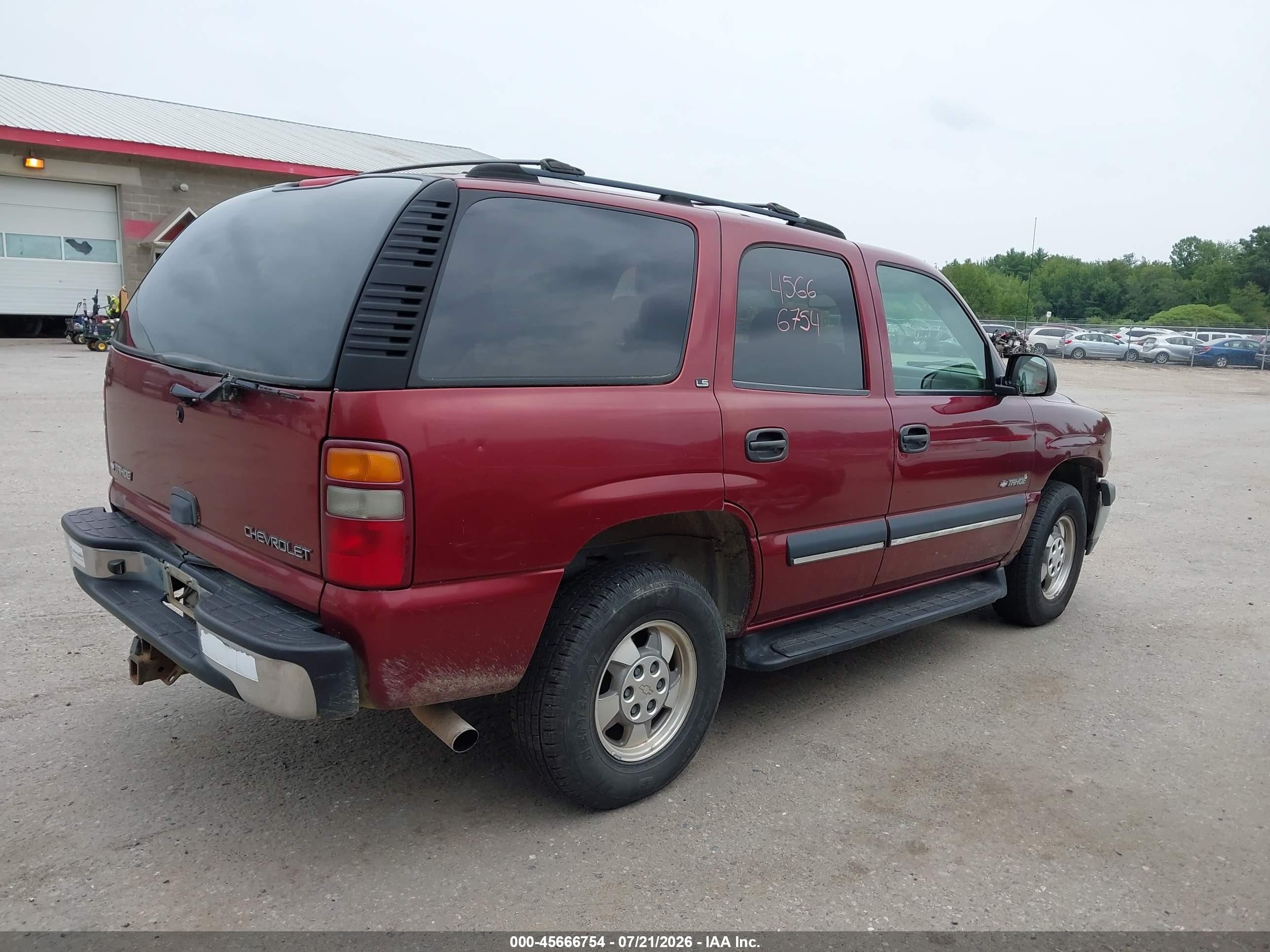 2002 Chevrolet Tahoe Ls Красный vin: 1GNEK13V82J246330