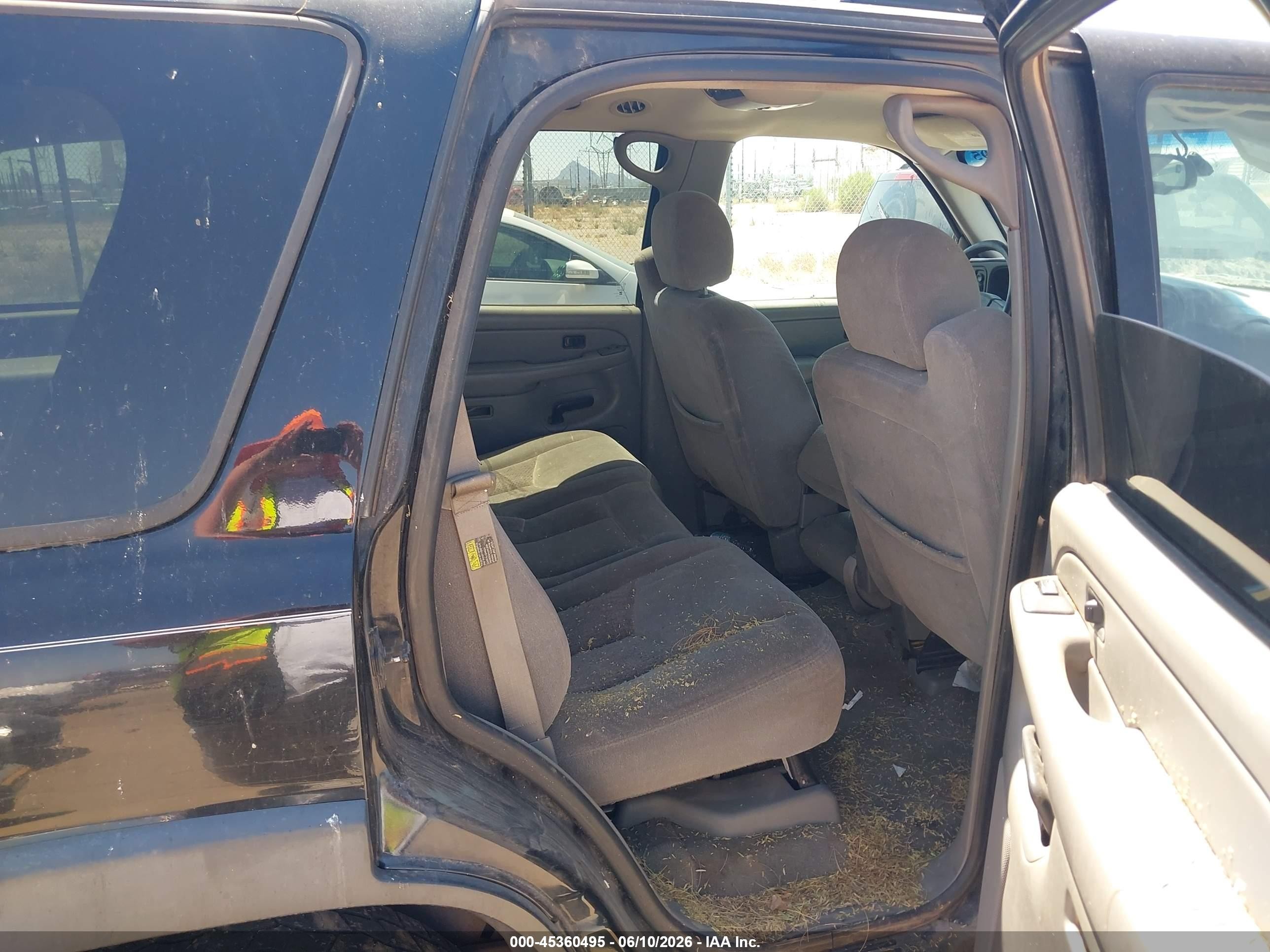 2004 Chevrolet Tahoe Ls Black vin: 1GNEK13V94R137282