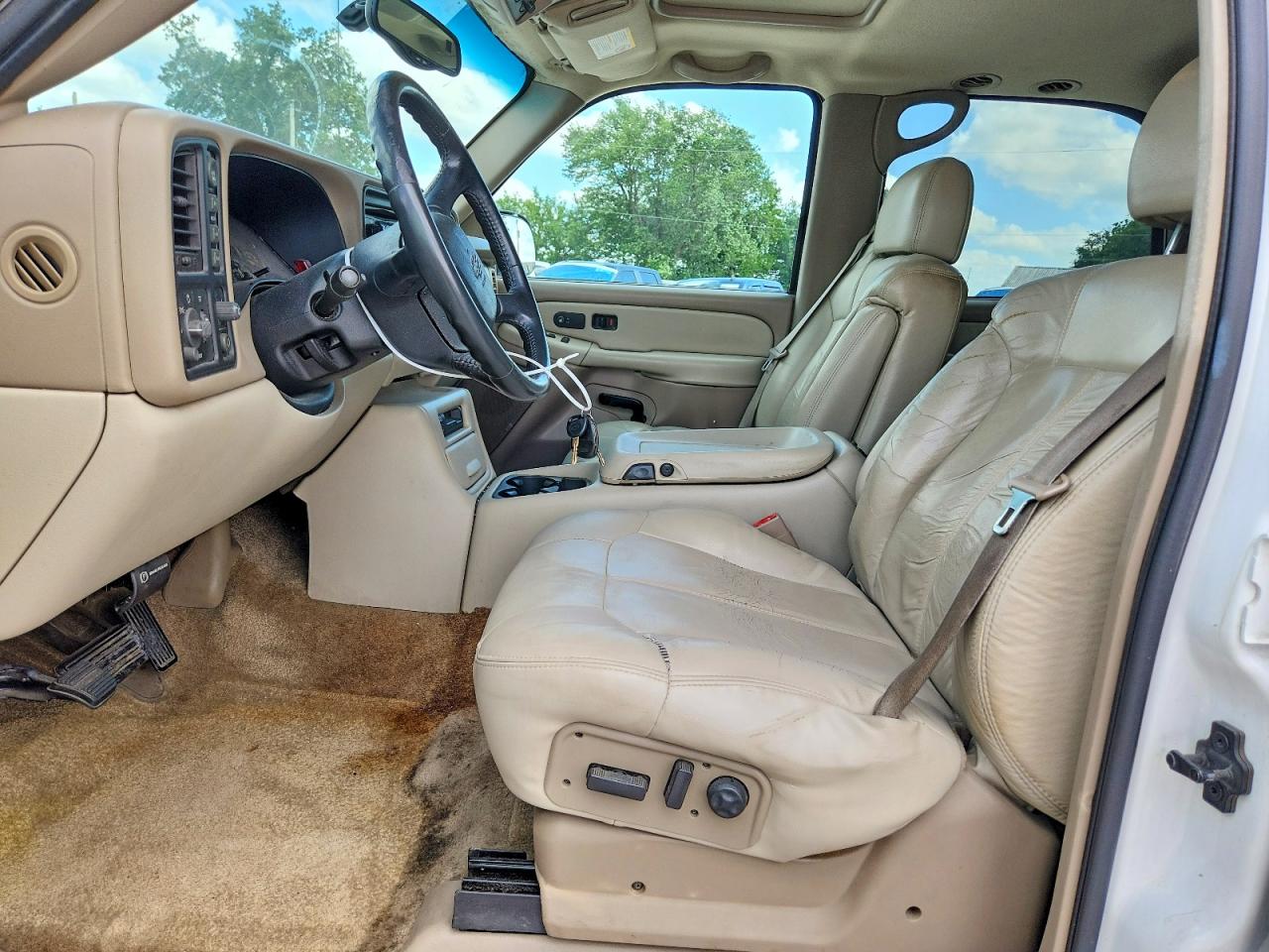 2002 Chevrolet Tahoe K1500 White vin: 1GNEK13Z02R297261