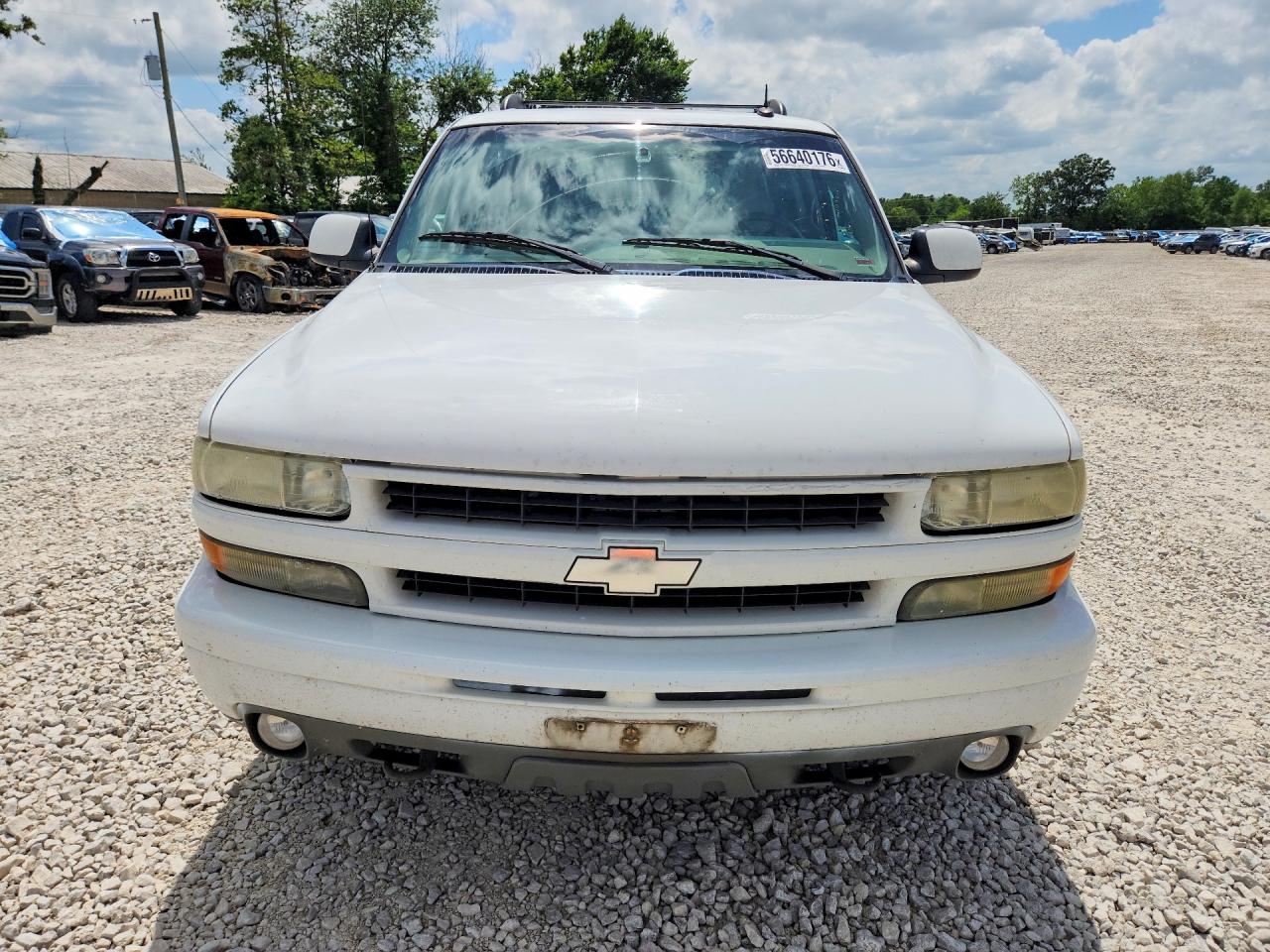2002 Chevrolet Tahoe K1500 White vin: 1GNEK13Z02R297261