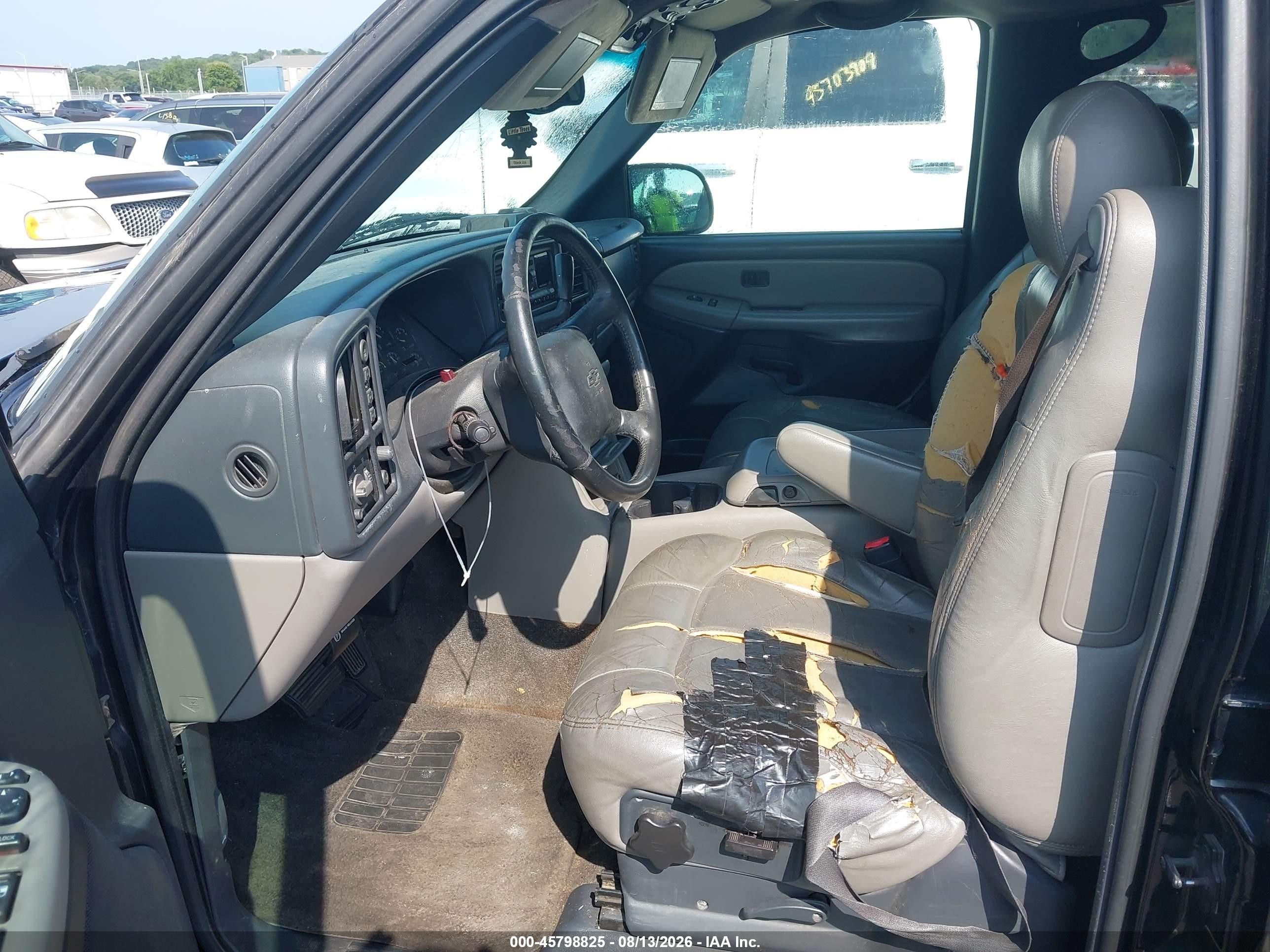 2002 Chevrolet Tahoe Ls Black vin: 1GNEK13Z02R315807