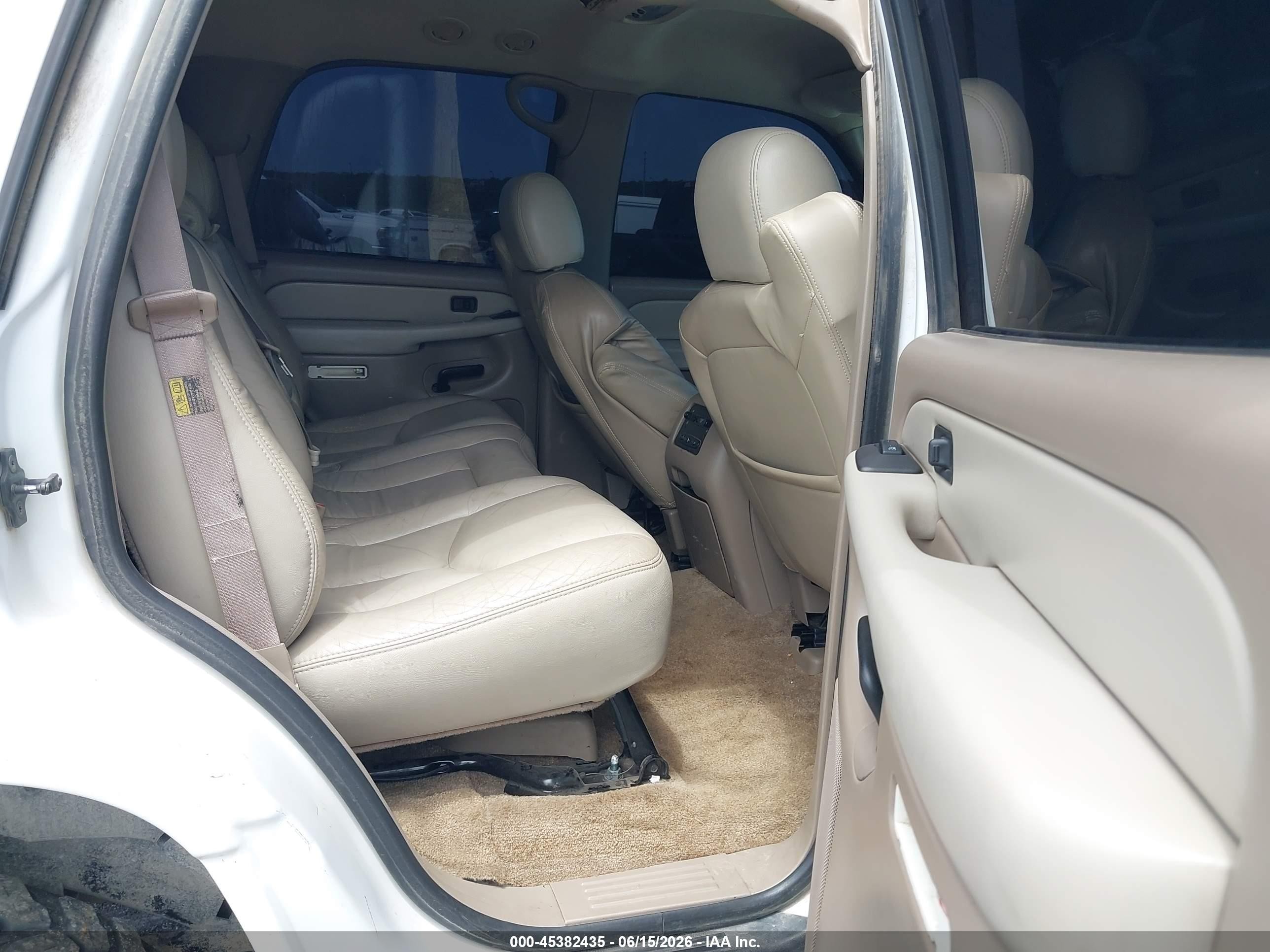2003 Chevrolet Tahoe Lt White vin: 1GNEK13Z03J339377