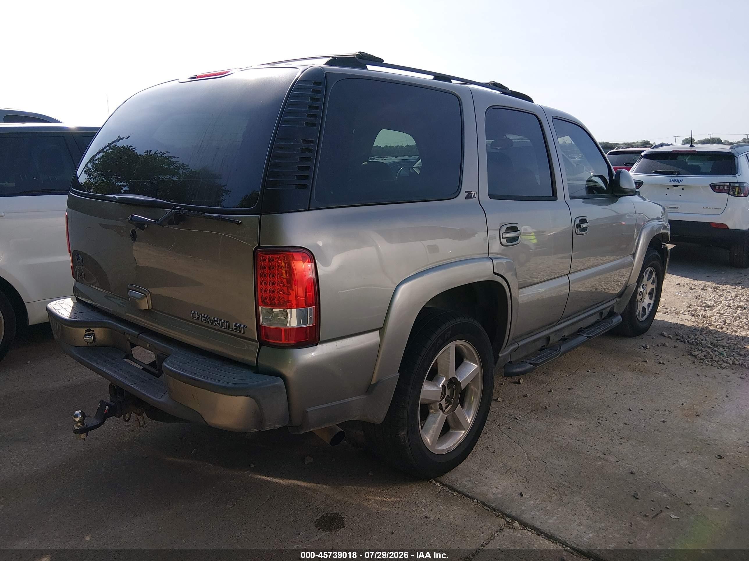 2003 Chevrolet Tahoe Z71 Серый vin: 1GNEK13Z03R310754