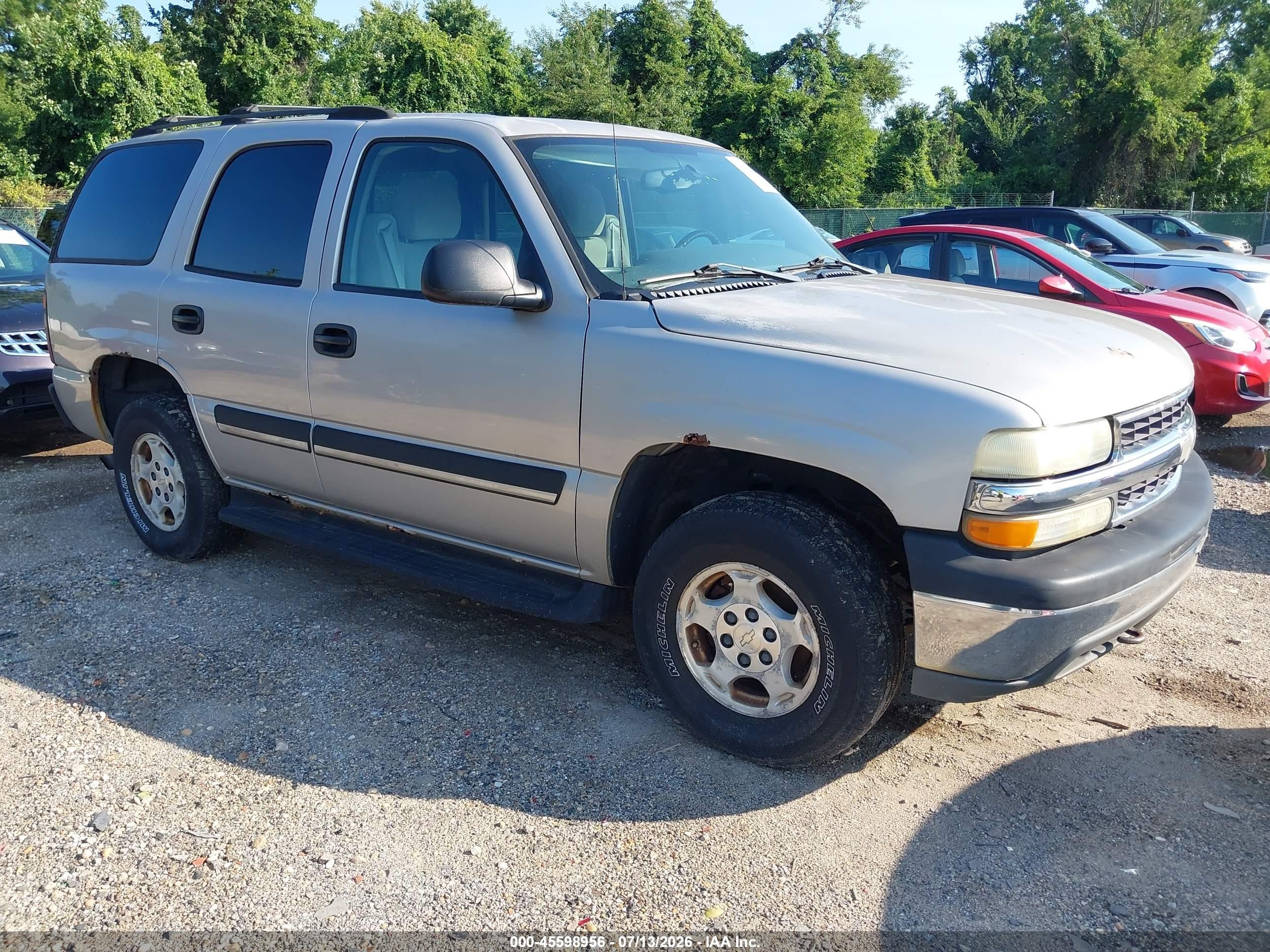 2004 Chevrolet Tahoe Ls Серебряный vin: 1GNEK13Z04J243427