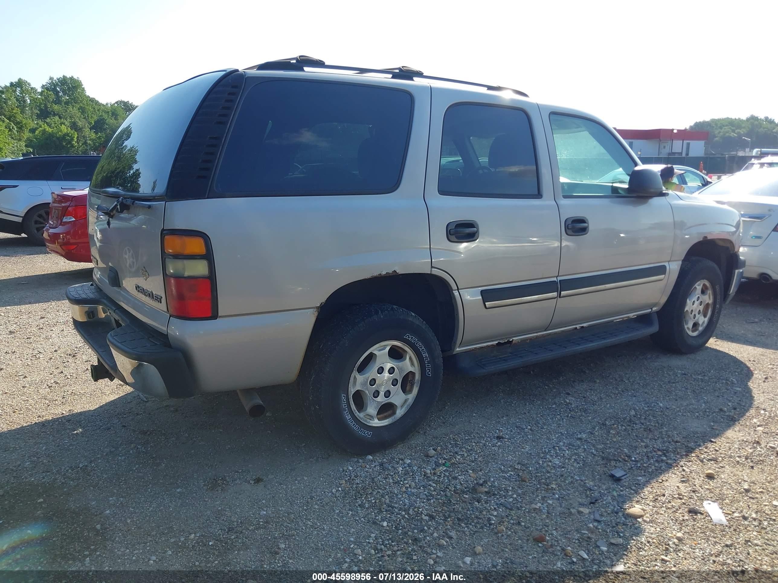 2004 Chevrolet Tahoe Ls Серебряный vin: 1GNEK13Z04J243427