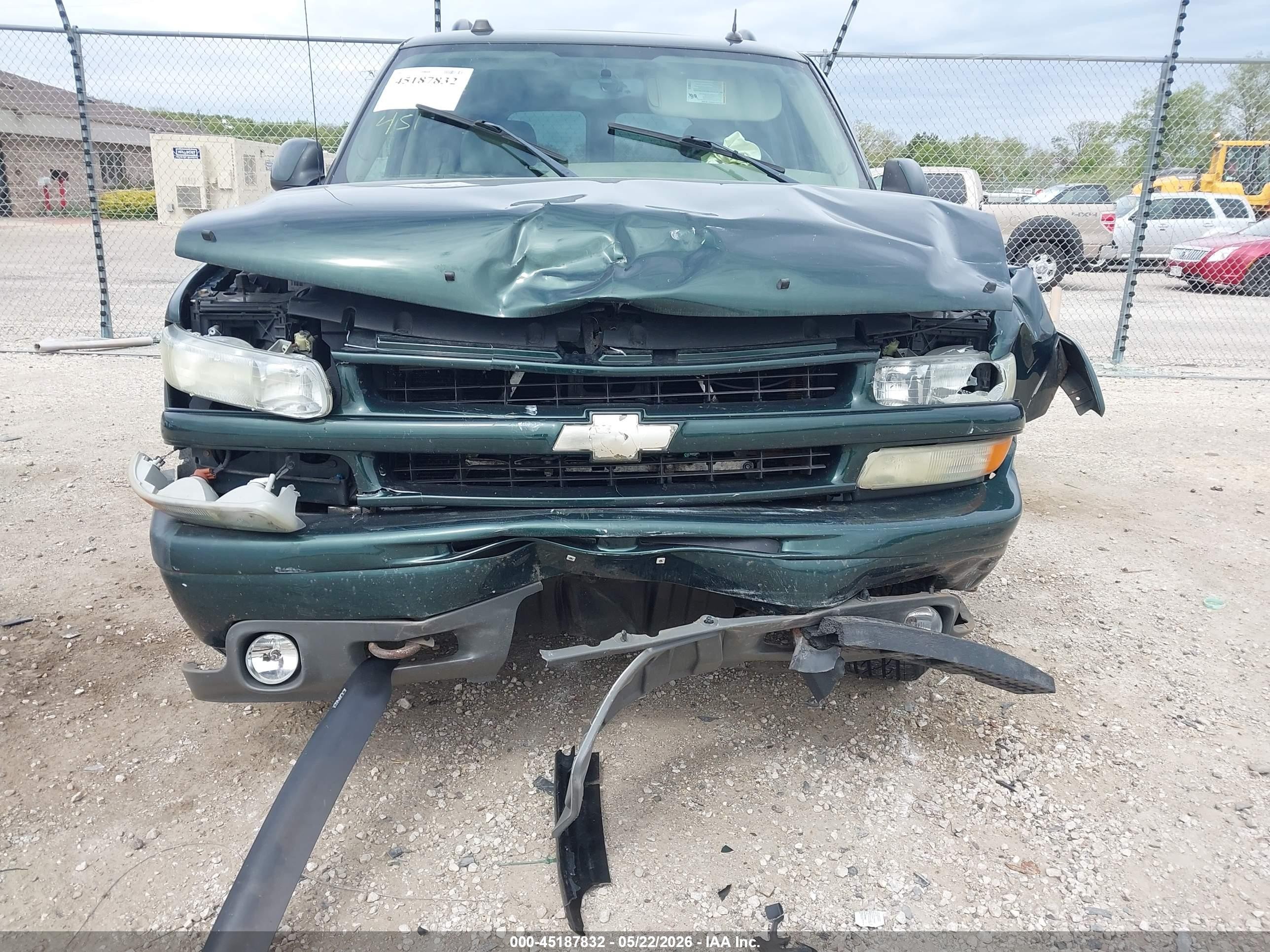 2004 Chevrolet Tahoe Z71 Green vin: 1GNEK13Z04R203219