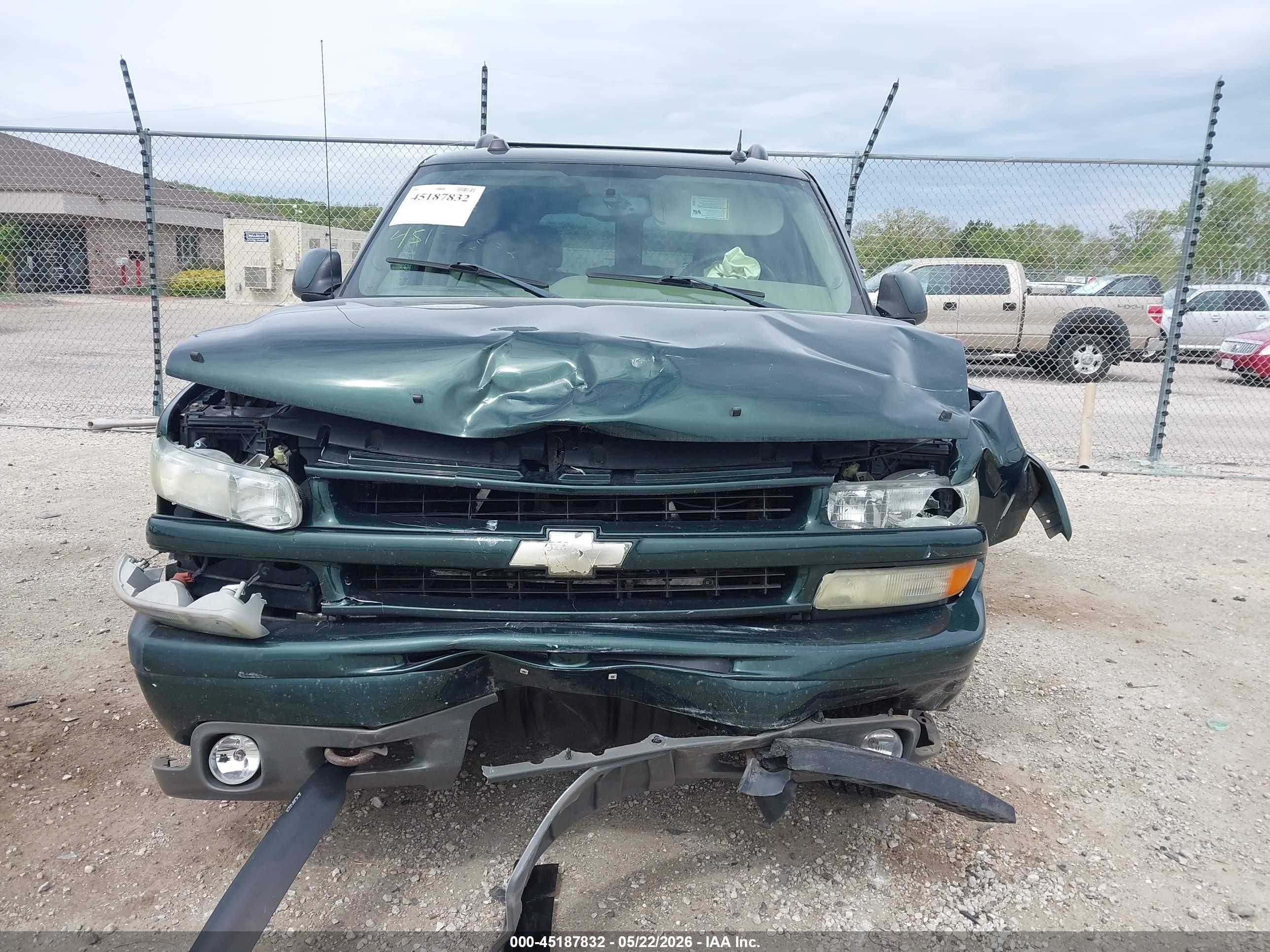 2004 Chevrolet Tahoe Z71 Green vin: 1GNEK13Z04R203219