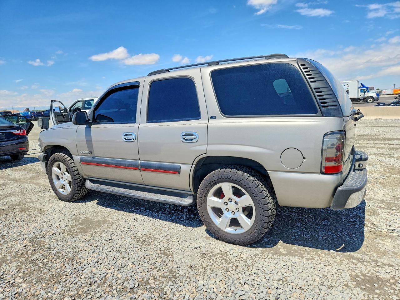 2002 Chevrolet Tahoe K1500 Tan vin: 1GNEK13Z12J166855