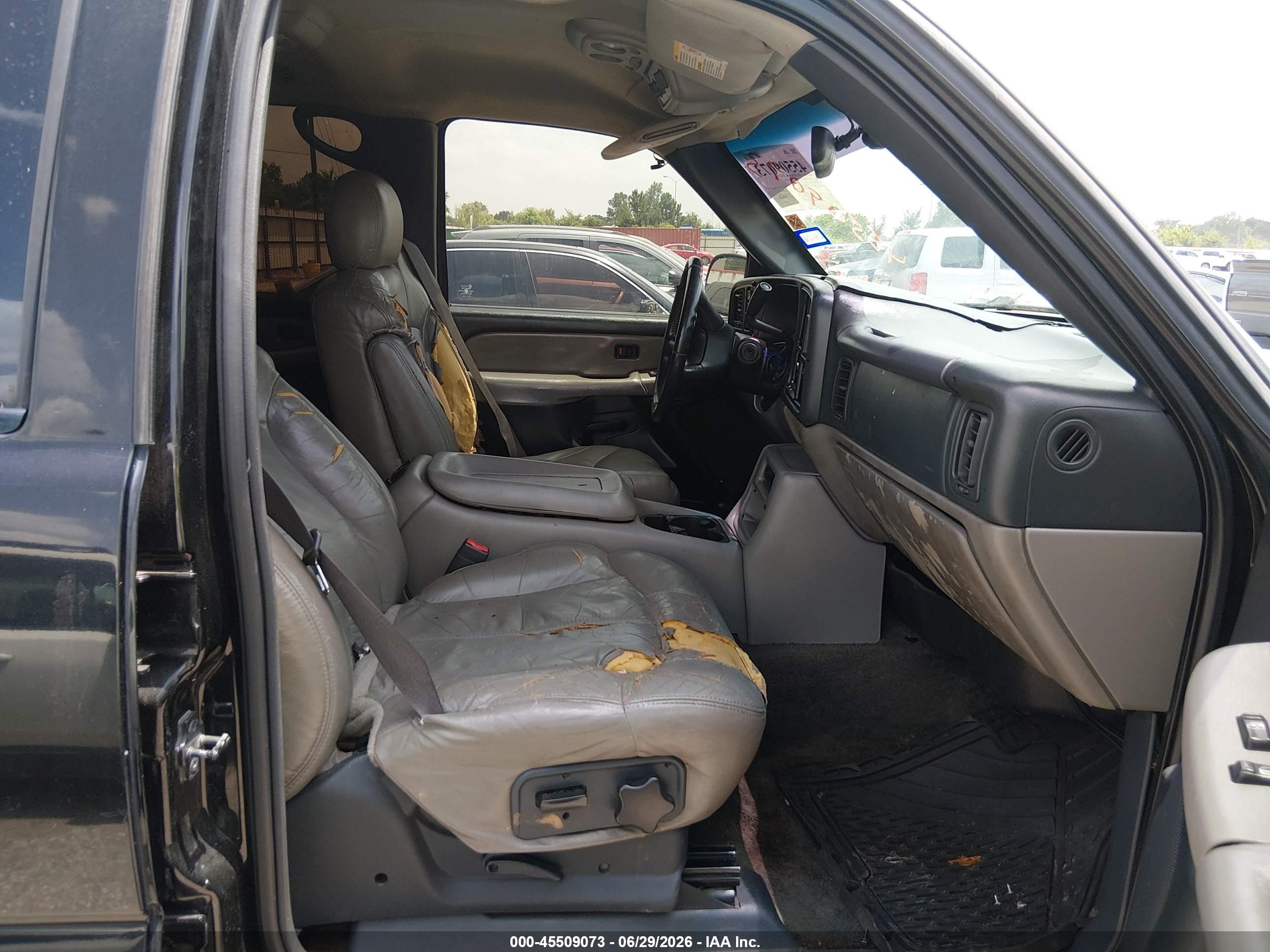 2002 Chevrolet Tahoe Z71 Black vin: 1GNEK13Z12R122128
