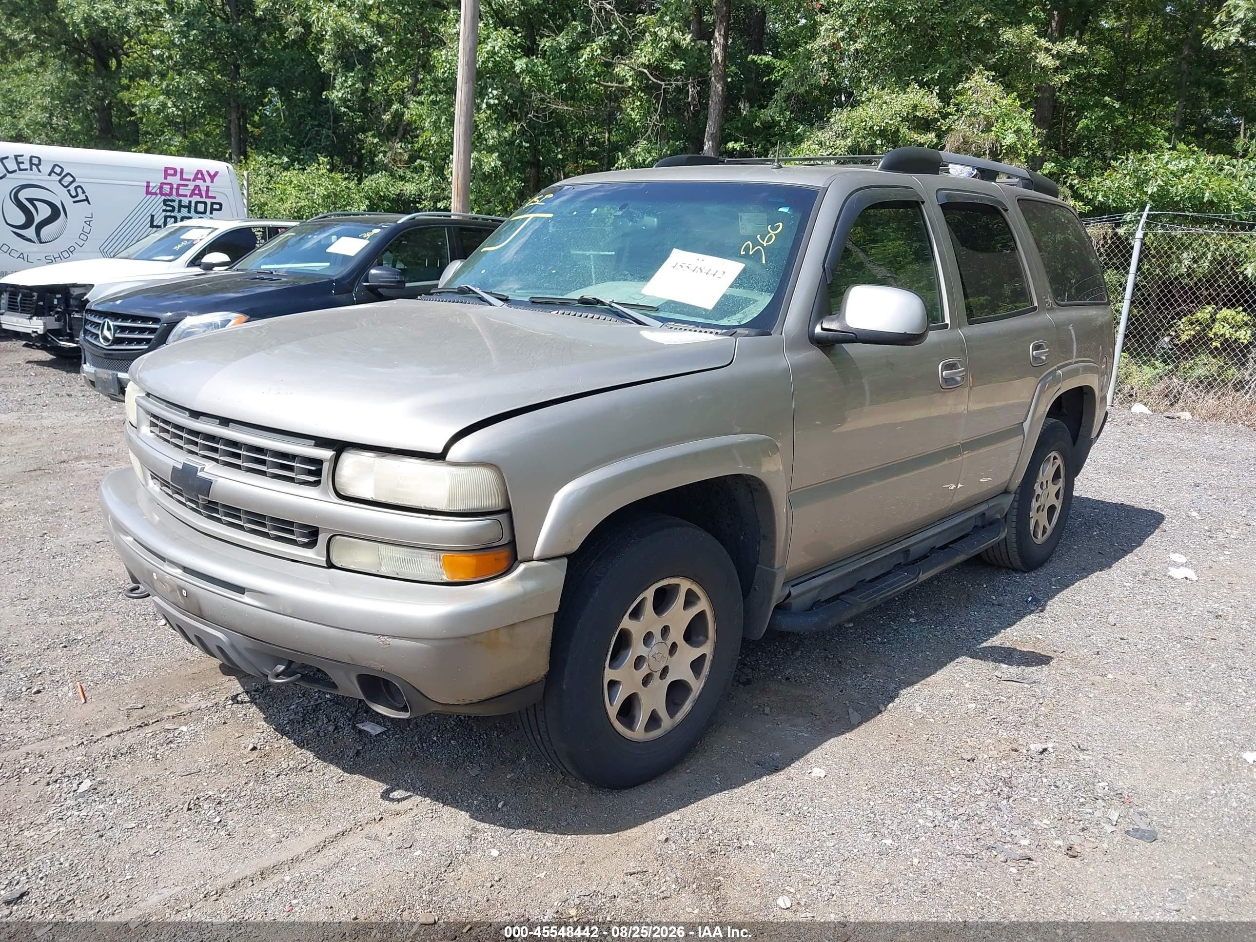 2002 Chevrolet Tahoe Z71 Gold vin: 1GNEK13Z12R208796