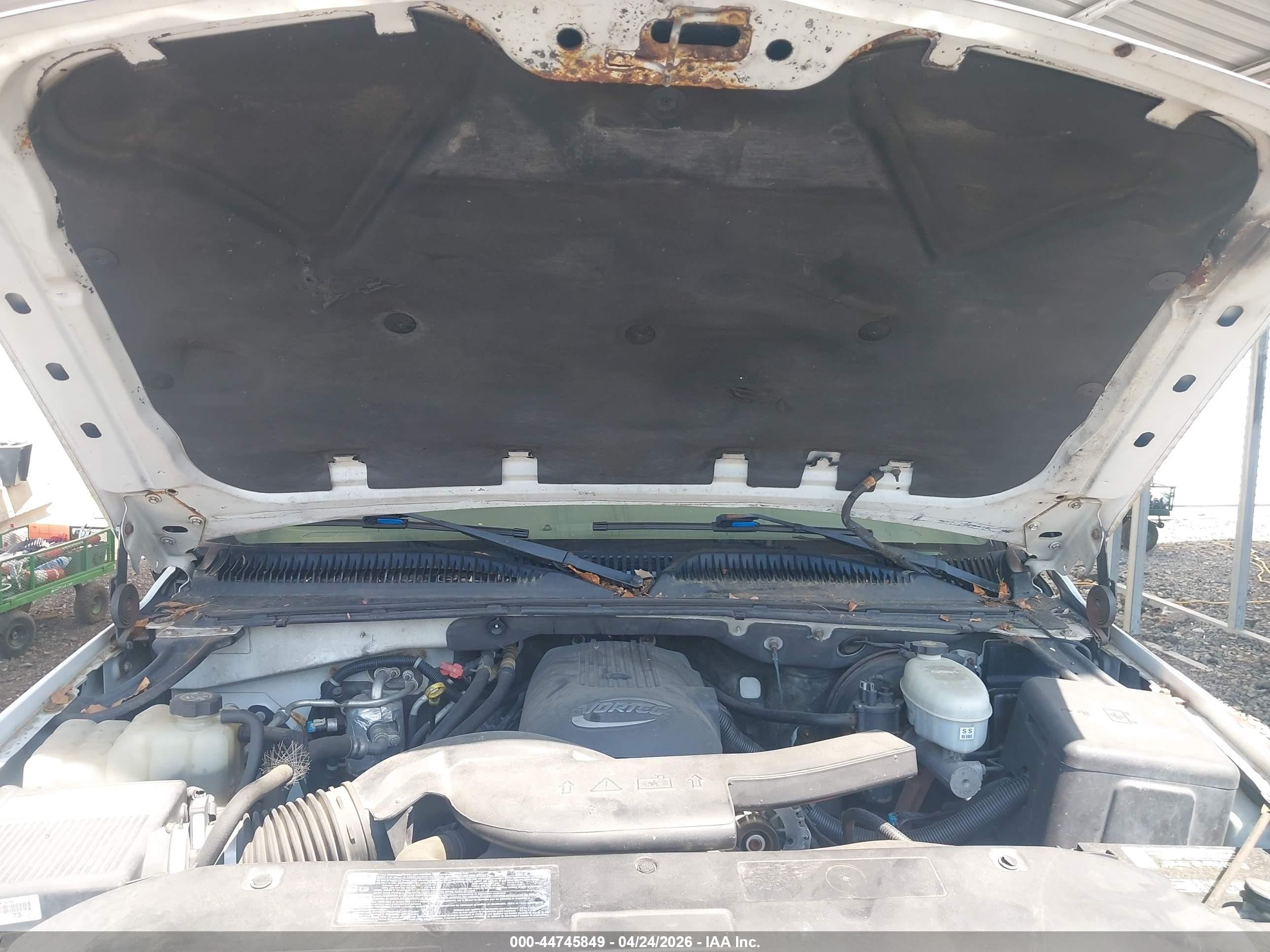 2003 Chevrolet Tahoe Lt White vin: 1GNEK13Z13J218602