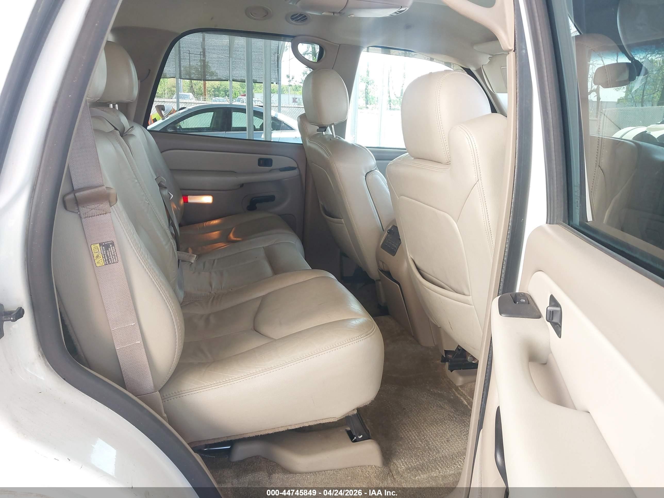 2003 Chevrolet Tahoe Lt White vin: 1GNEK13Z13J218602