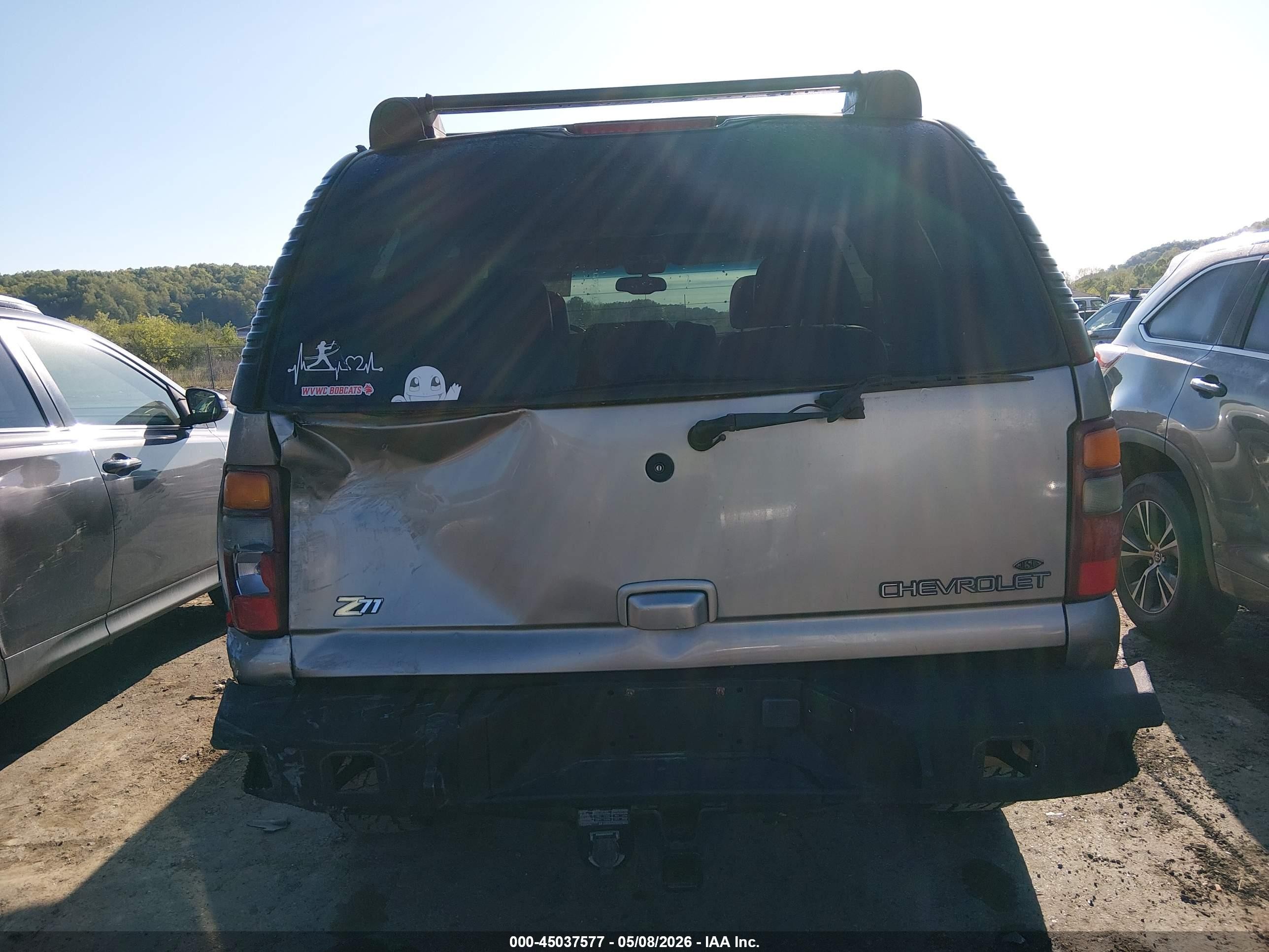 2003 Chevrolet Tahoe Z71 Золотой vin: 1GNEK13Z13R100860