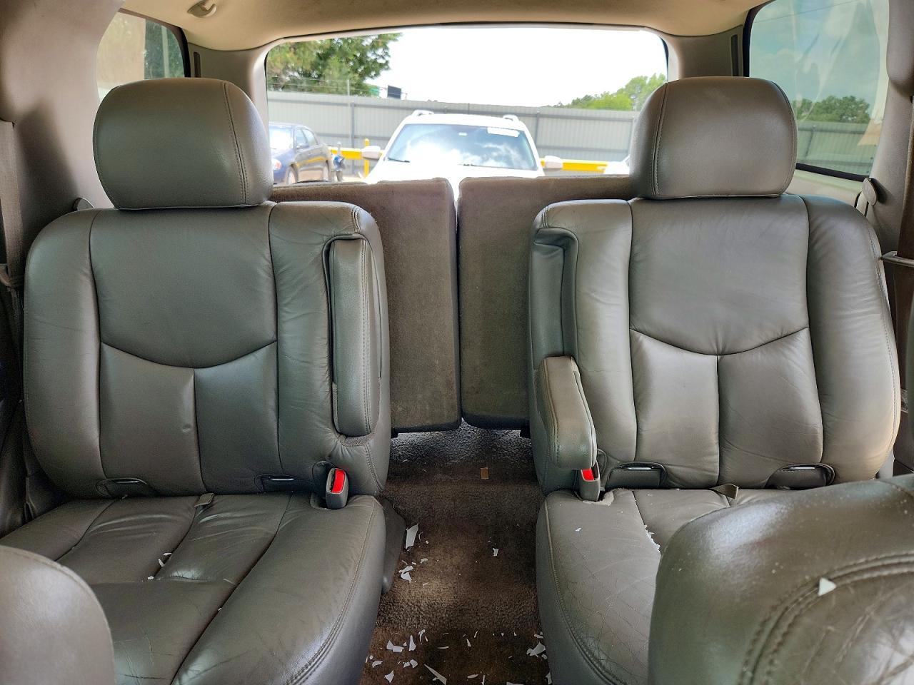 2003 Chevrolet Tahoe K1500 White vin: 1GNEK13Z13R284262