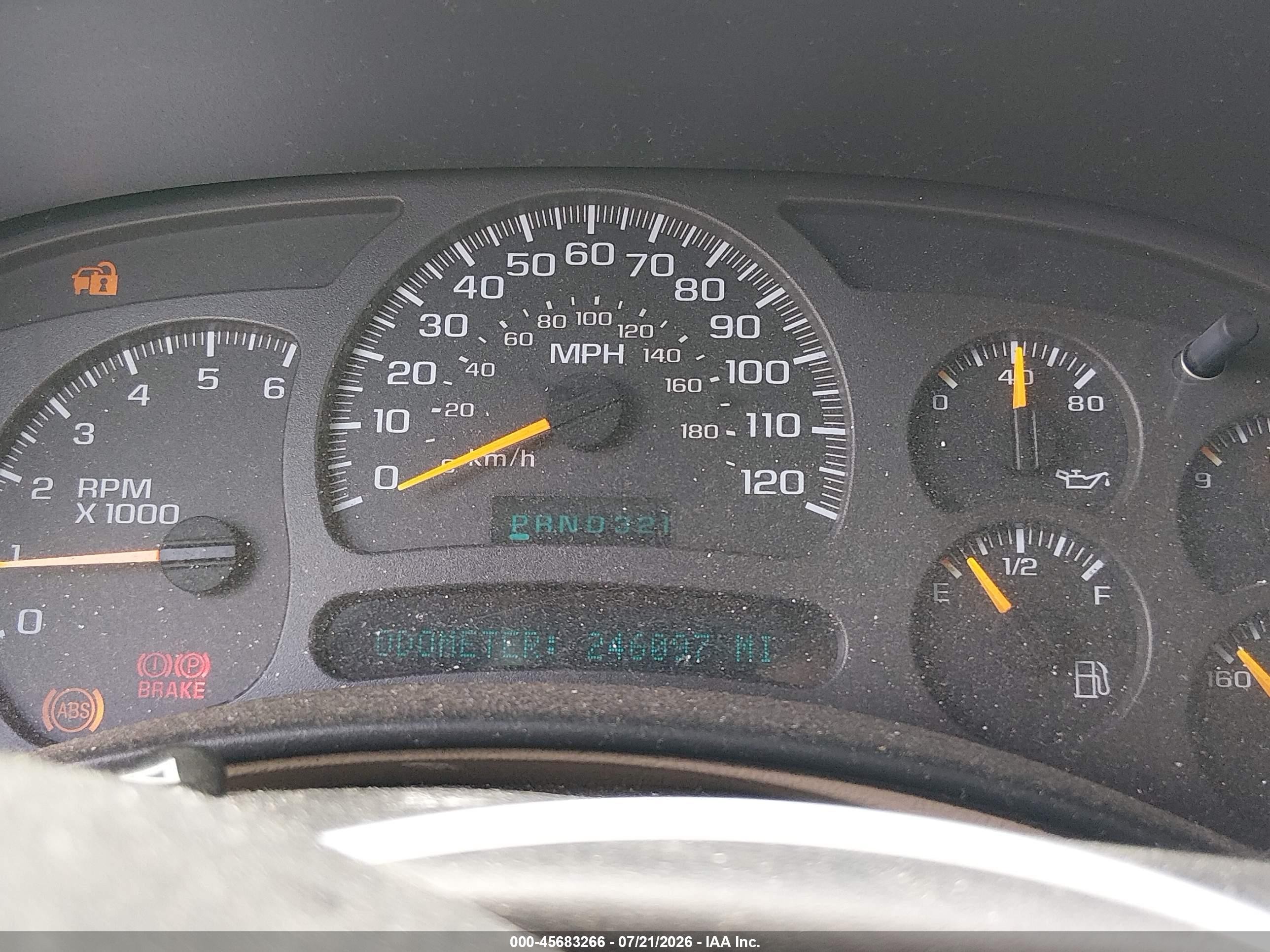 2003 Chevrolet Tahoe Z71 Зеленый vin: 1GNEK13Z13R314537