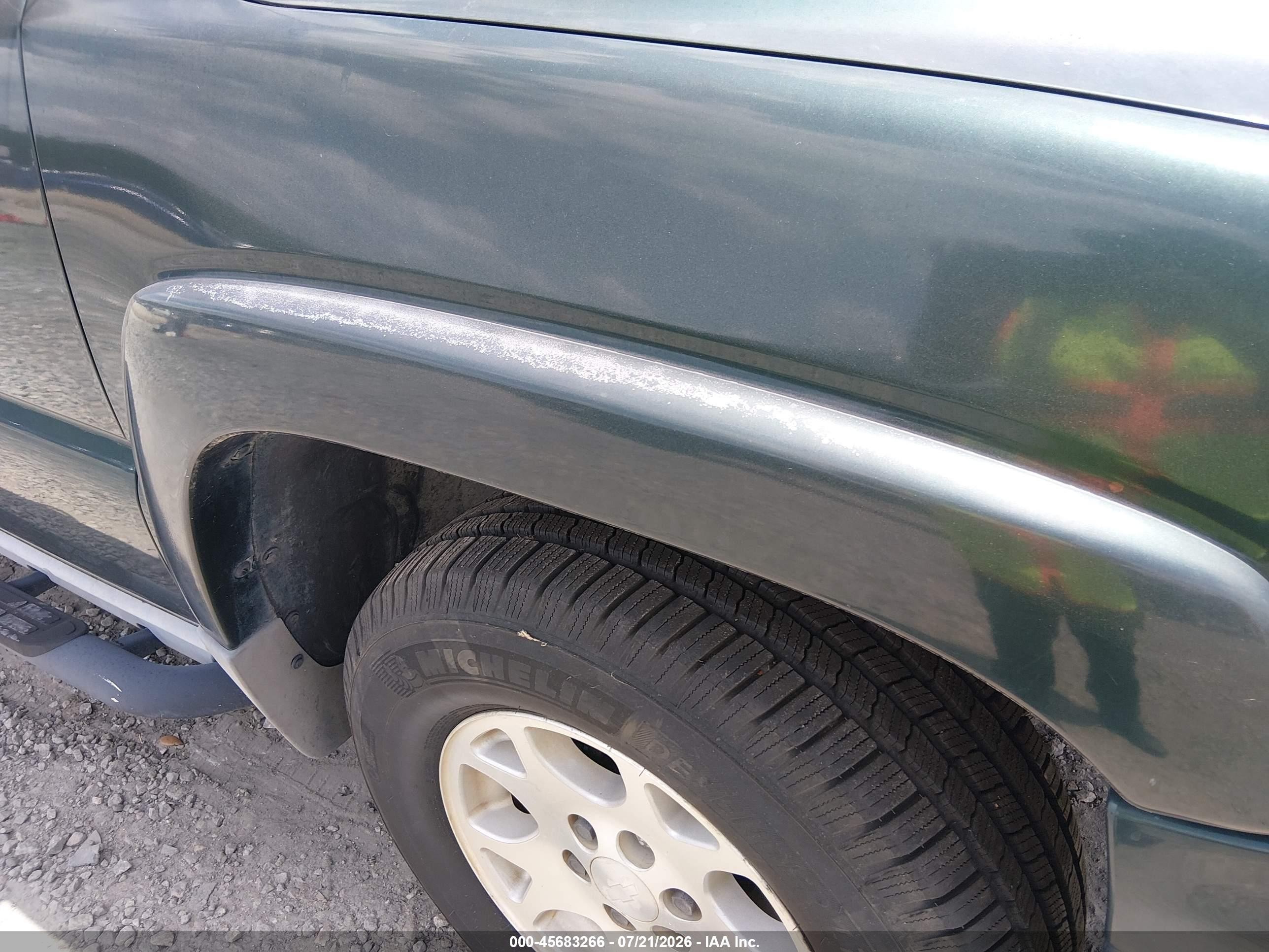 2003 Chevrolet Tahoe Z71 Зеленый vin: 1GNEK13Z13R314537