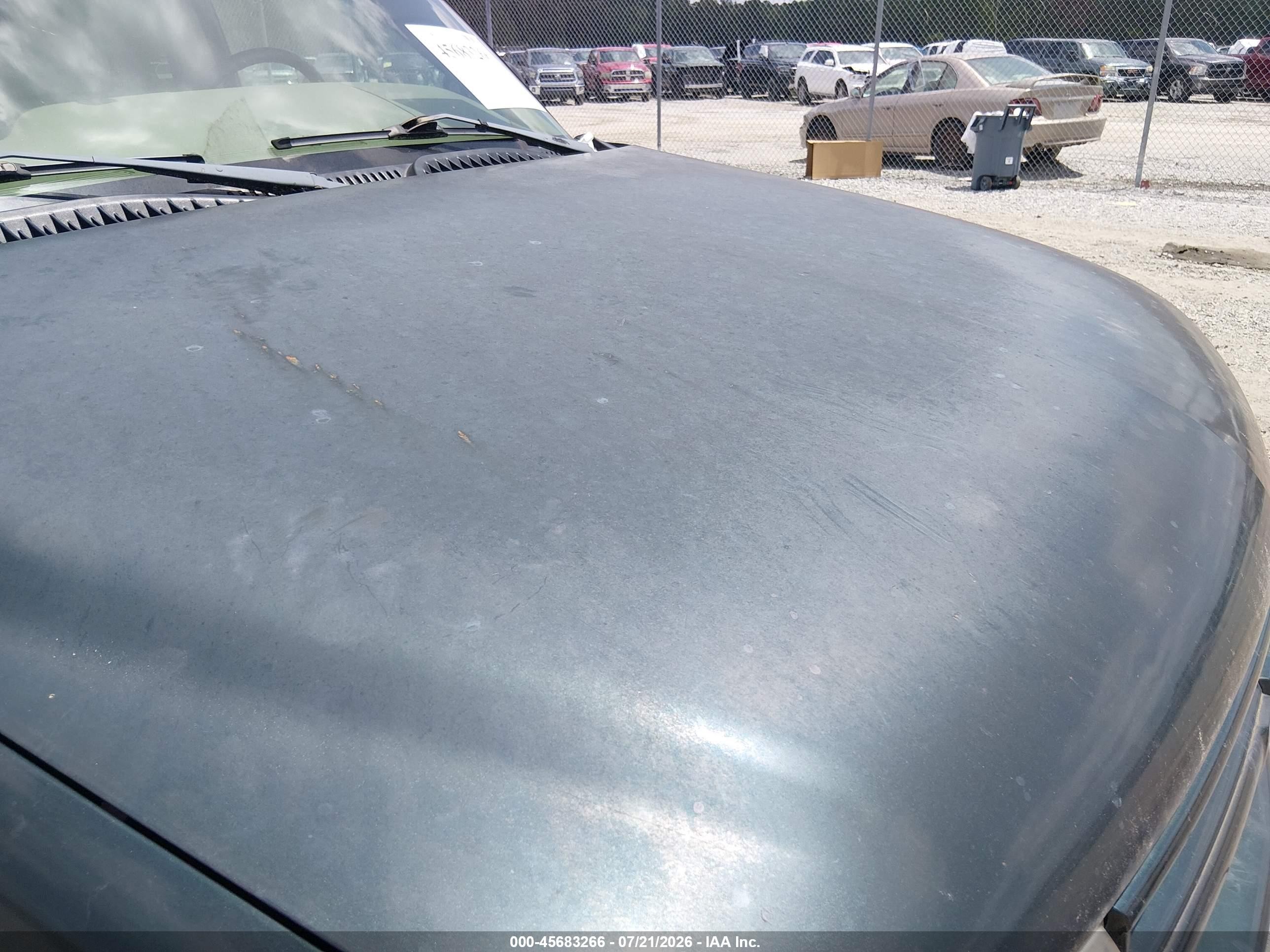 2003 Chevrolet Tahoe Z71 Зеленый vin: 1GNEK13Z13R314537