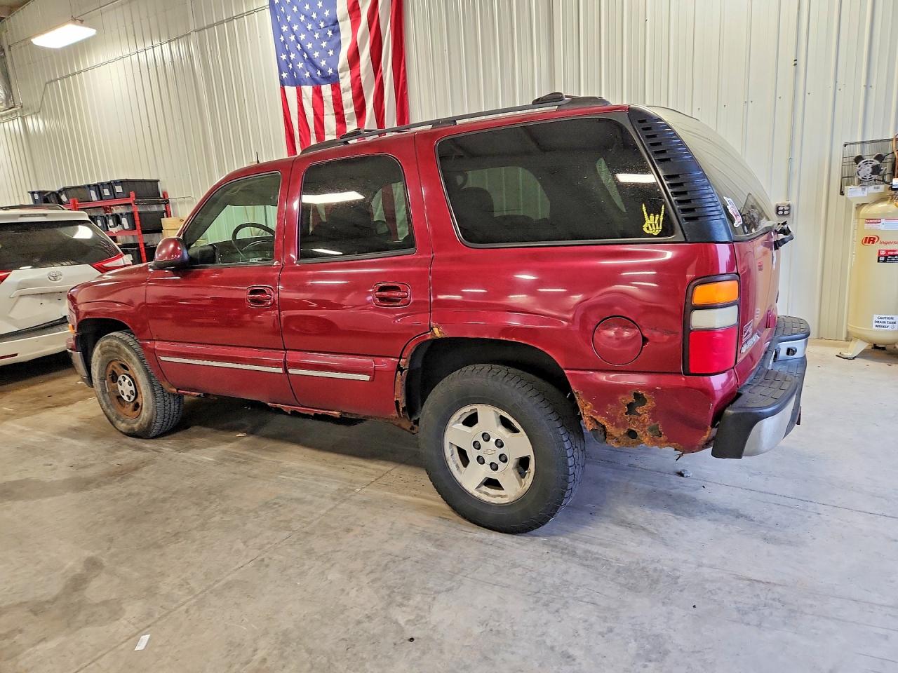 2004 Chevrolet Tahoe K1500 Темно-бордовый vin: 1GNEK13Z14R110791