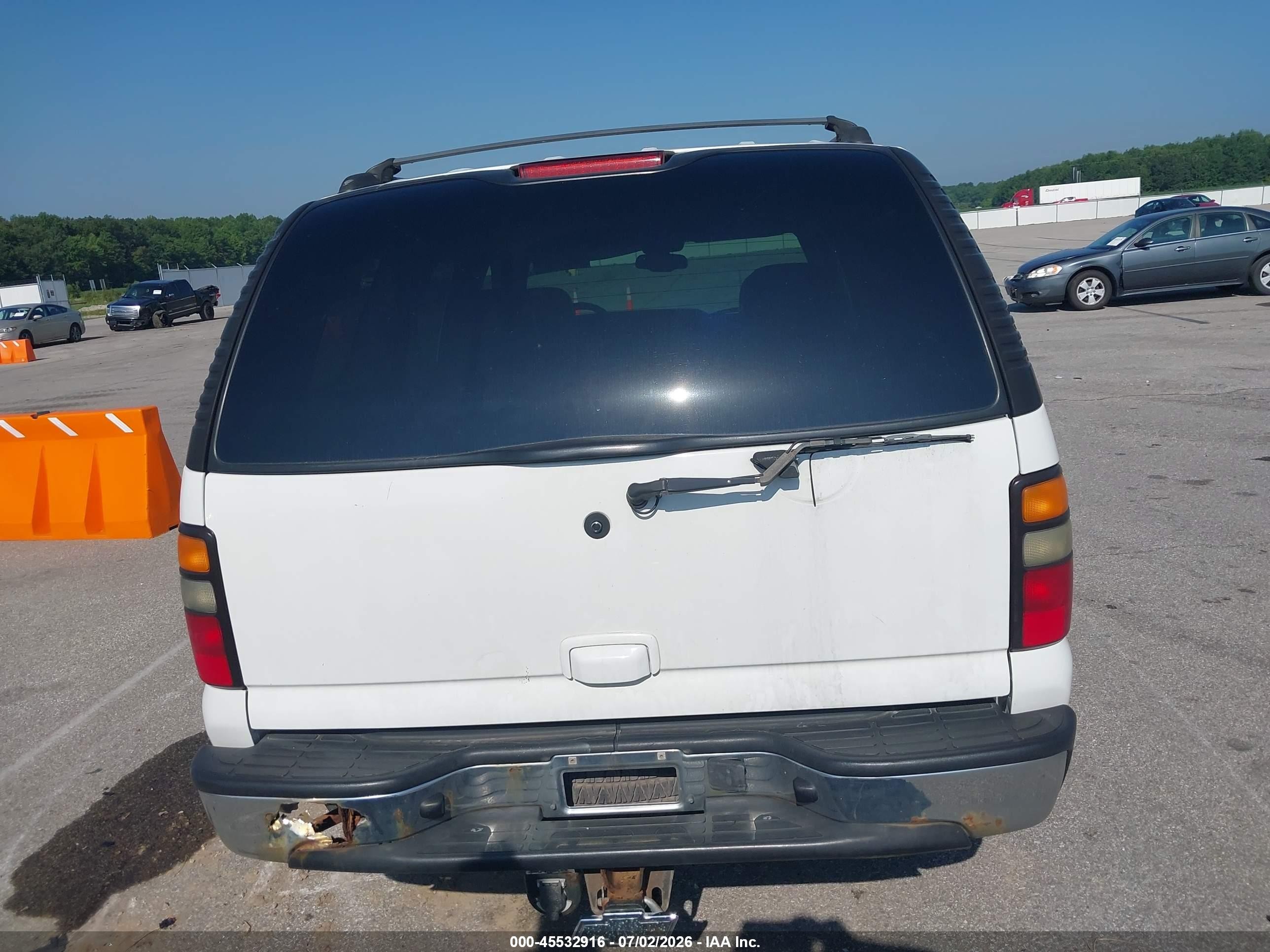 2004 Chevrolet Tahoe Lt Белый vin: 1GNEK13Z24J193467