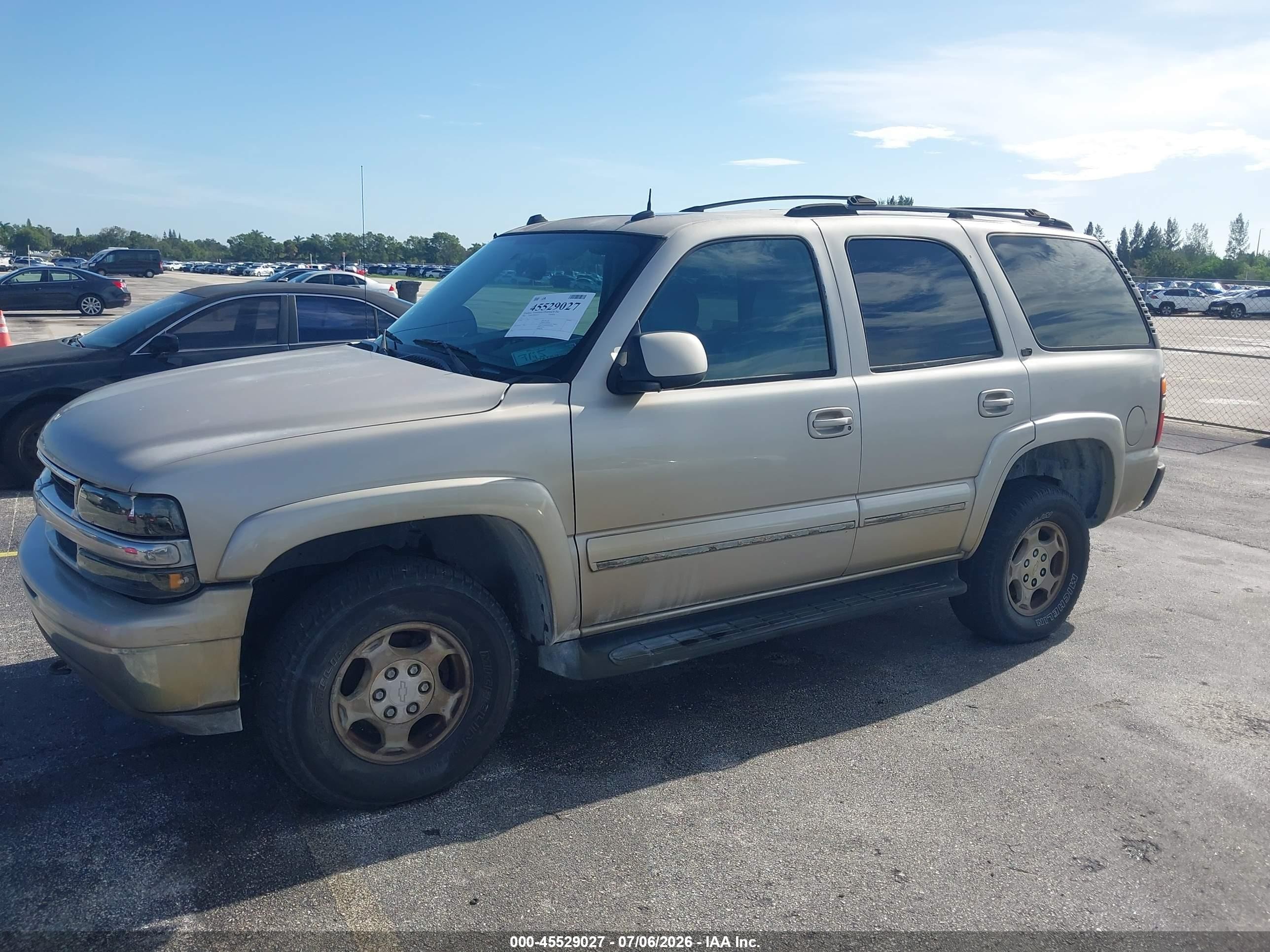2004 Chevrolet Tahoe Lt Silver vin: 1GNEK13Z24R186181