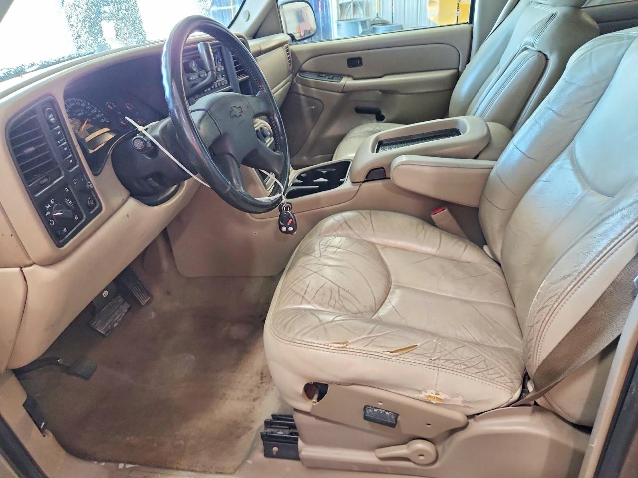 2004 Chevrolet Tahoe K1500 Tan vin: 1GNEK13Z24R200130