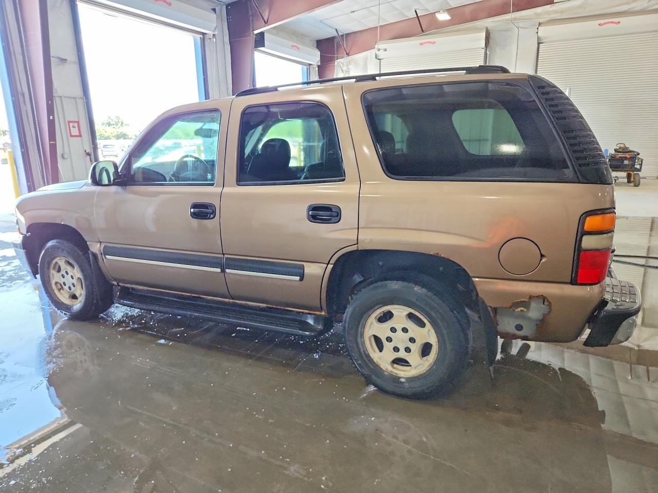 2004 Chevrolet Tahoe K1500 Tan vin: 1GNEK13Z24R200130