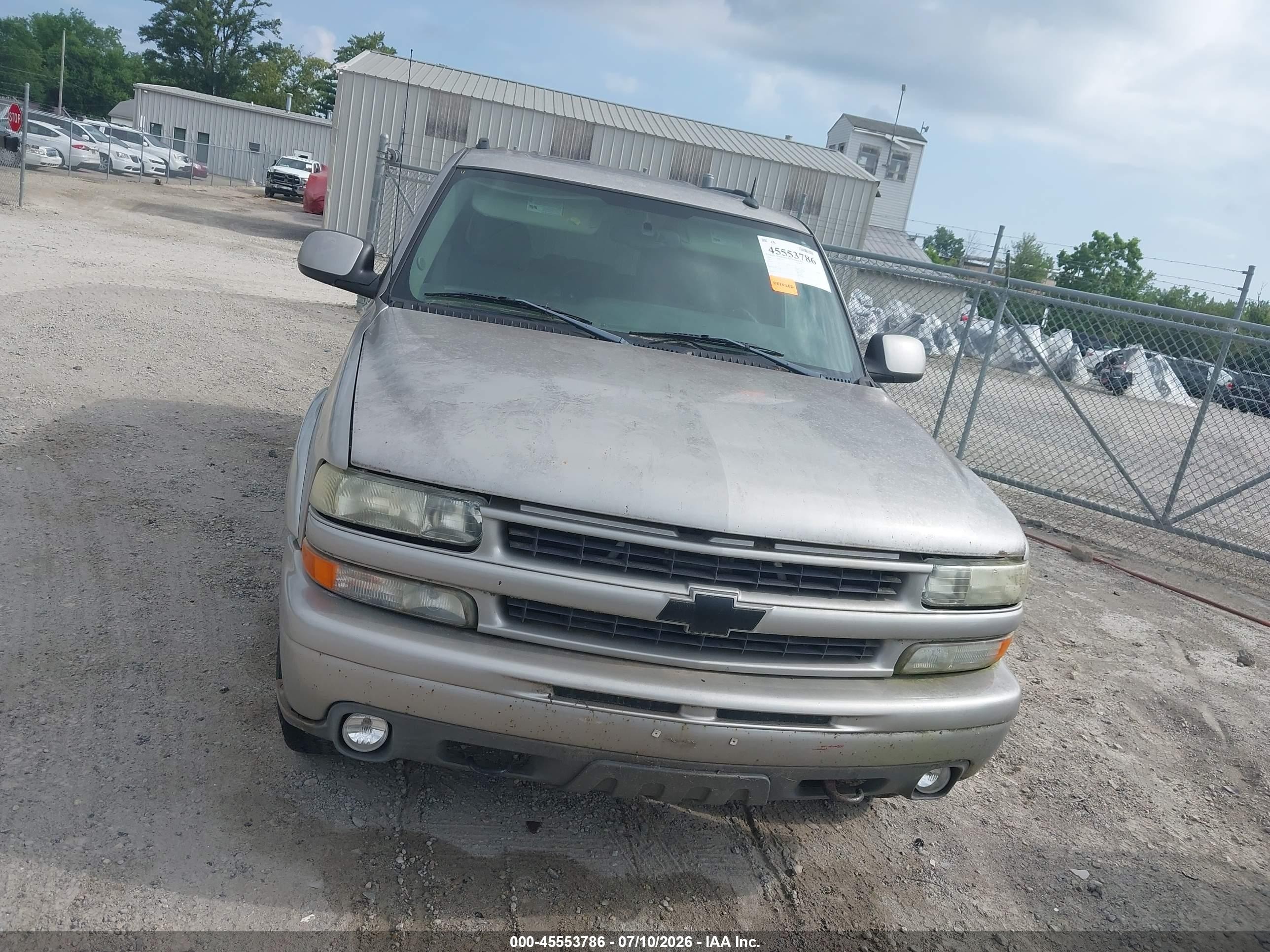 2004 Chevrolet Tahoe Z71 Tan vin: 1GNEK13Z24R207028