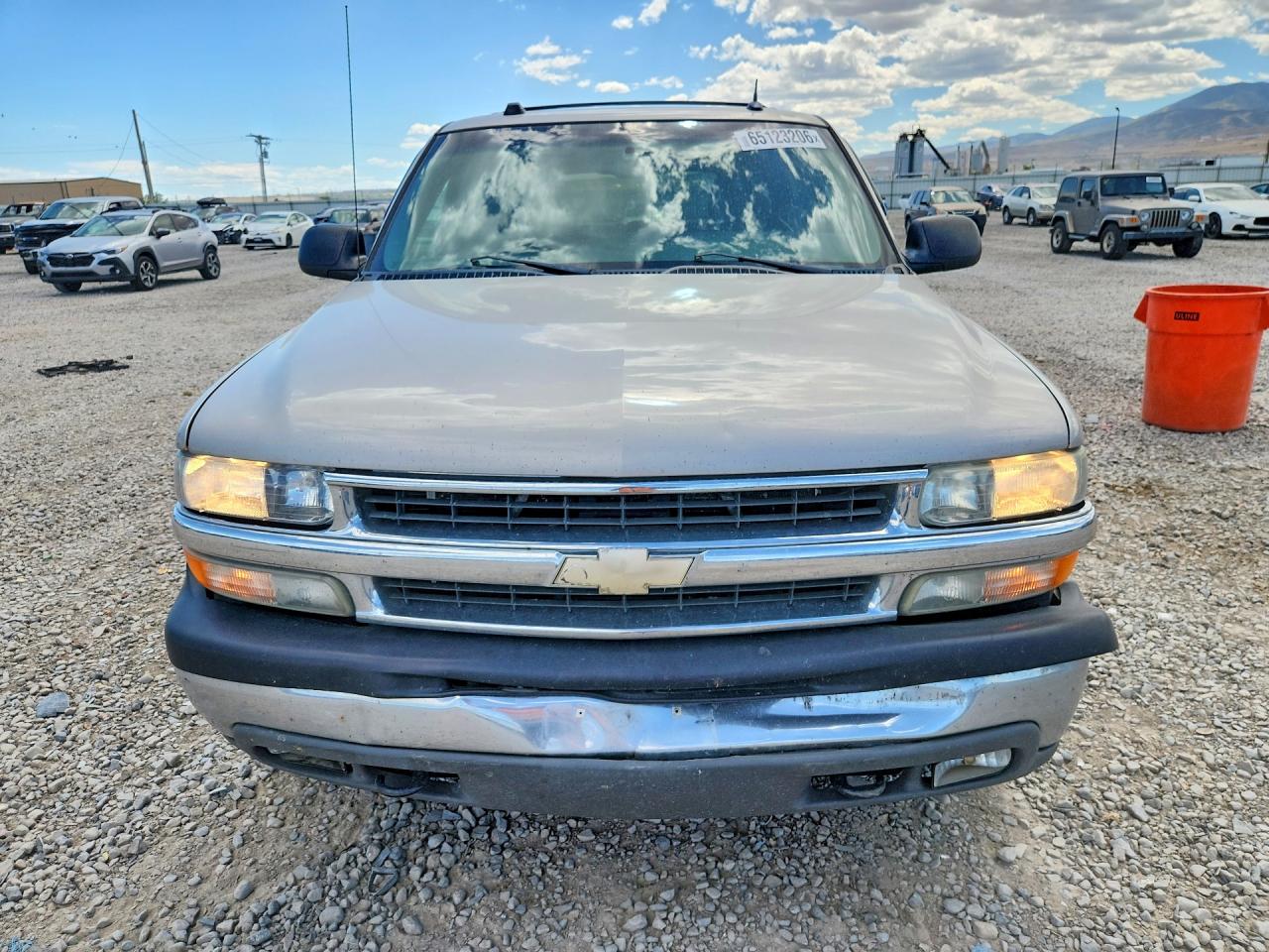 2005 Chevrolet Tahoe K1500 Silver vin: 1GNEK13Z25R273760