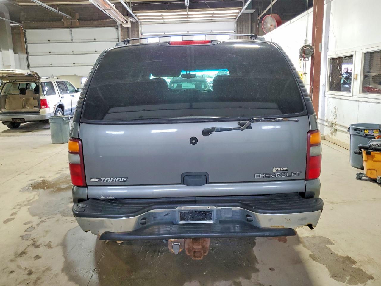 2002 Chevrolet Tahoe K1500 Gray vin: 1GNEK13Z32R125662