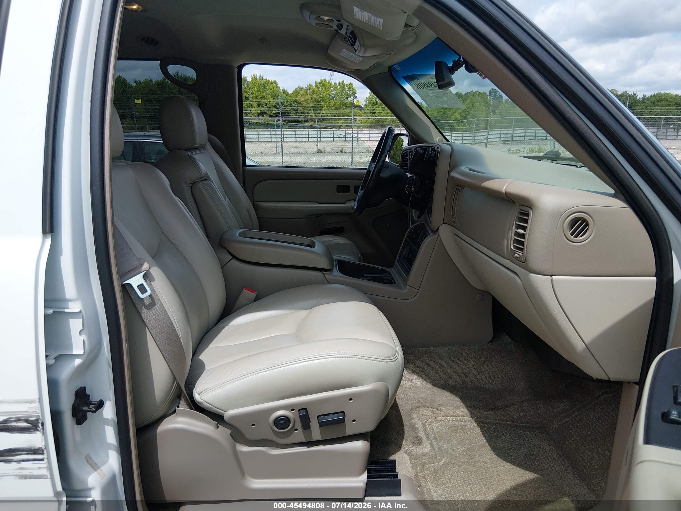 2003 Chevrolet Tahoe Lt White vin: 1GNEK13Z33J298159