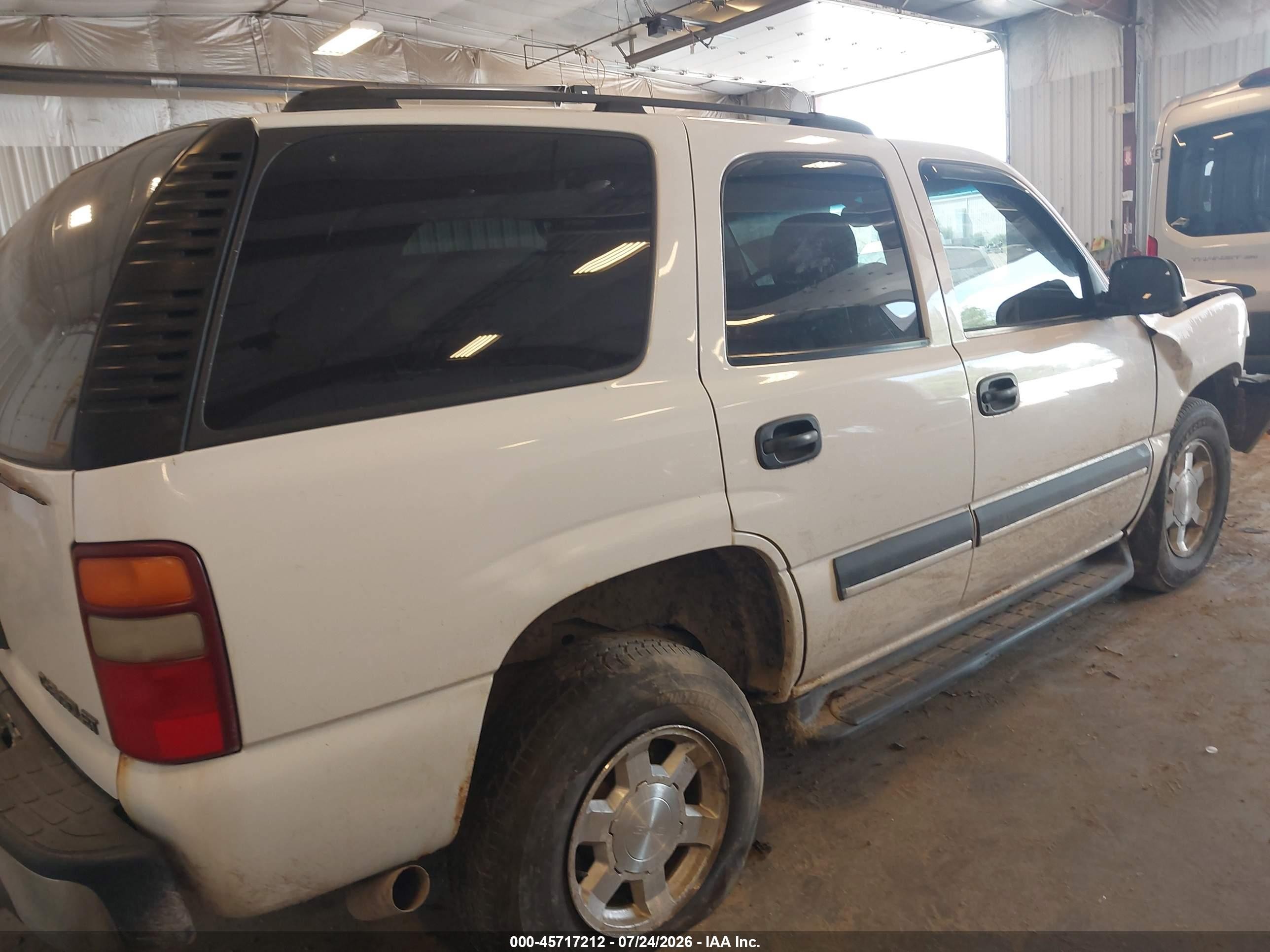 2003 Chevrolet Tahoe Ls White vin: 1GNEK13Z33R108863