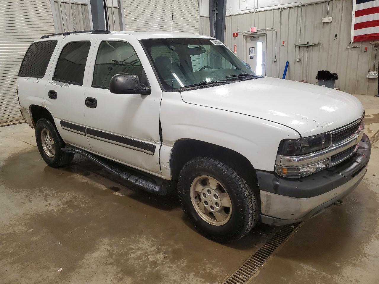 2004 Chevrolet Tahoe K1500 White vin: 1GNEK13Z34J272680