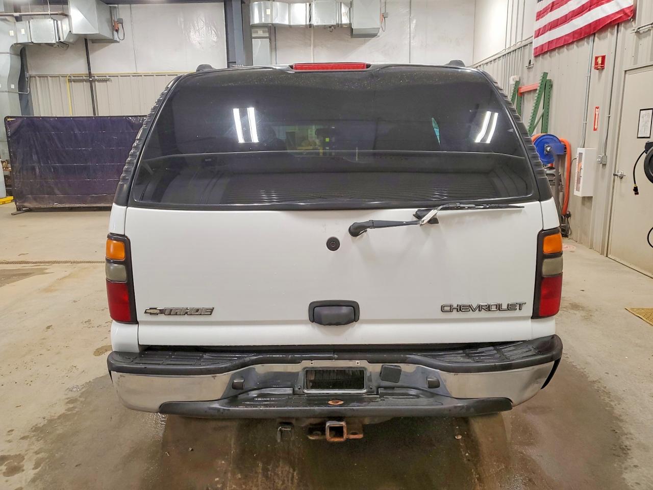 2004 Chevrolet Tahoe K1500 White vin: 1GNEK13Z34J272680