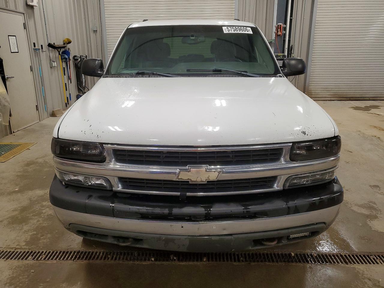 2004 Chevrolet Tahoe K1500 White vin: 1GNEK13Z34J272680