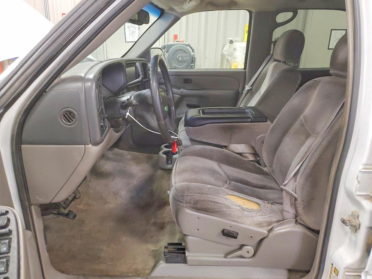 2004 Chevrolet Tahoe K1500 White vin: 1GNEK13Z34J272680