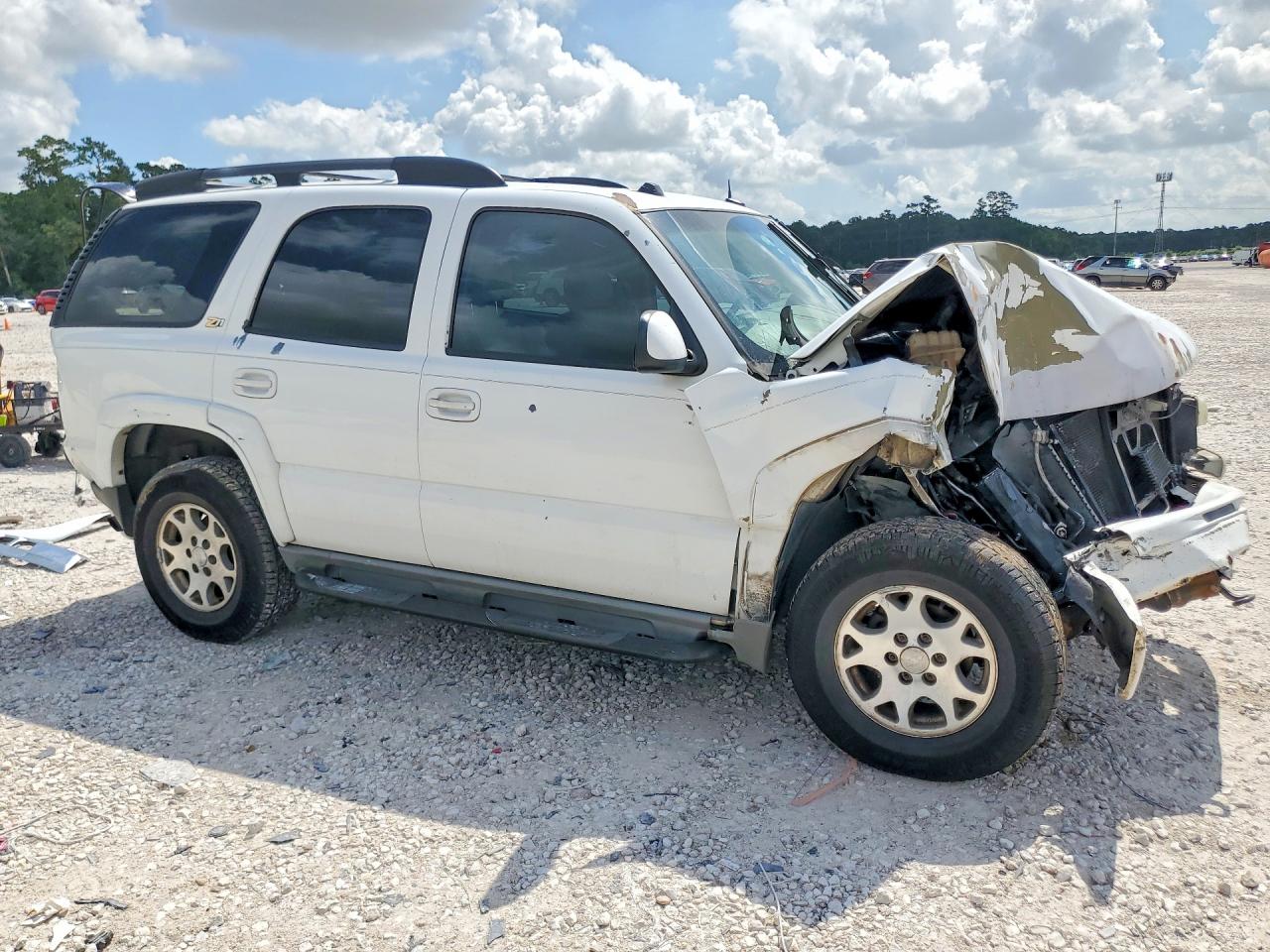 2004 Chevrolet Tahoe K1500 White vin: 1GNEK13Z34R125468