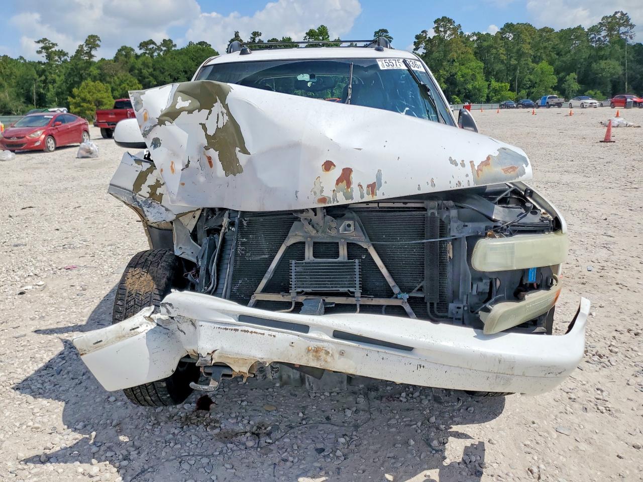 2004 Chevrolet Tahoe K1500 White vin: 1GNEK13Z34R125468