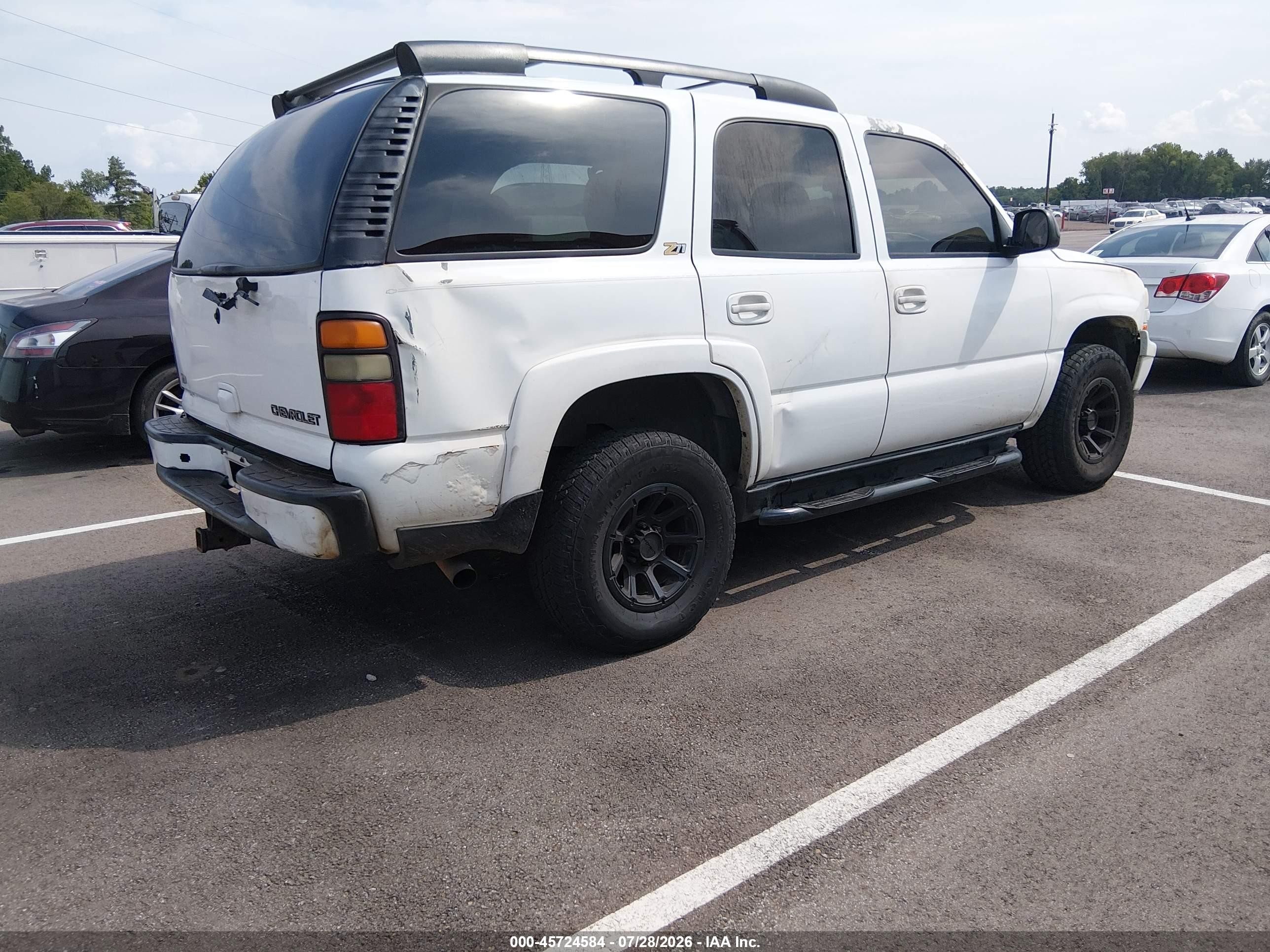 2004 Chevrolet Tahoe Z71 White vin: 1GNEK13Z34R130993