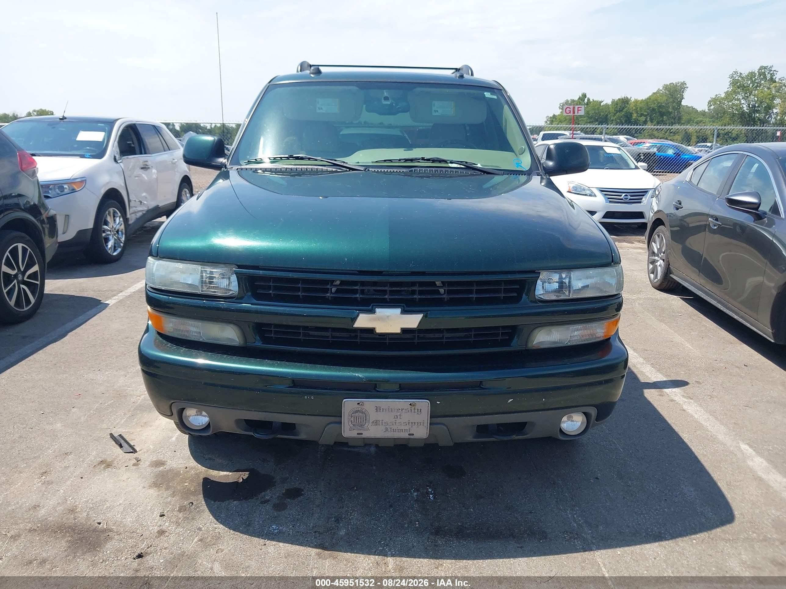 2004 Chevrolet Tahoe Z71 Green vin: 1GNEK13Z34R140259
