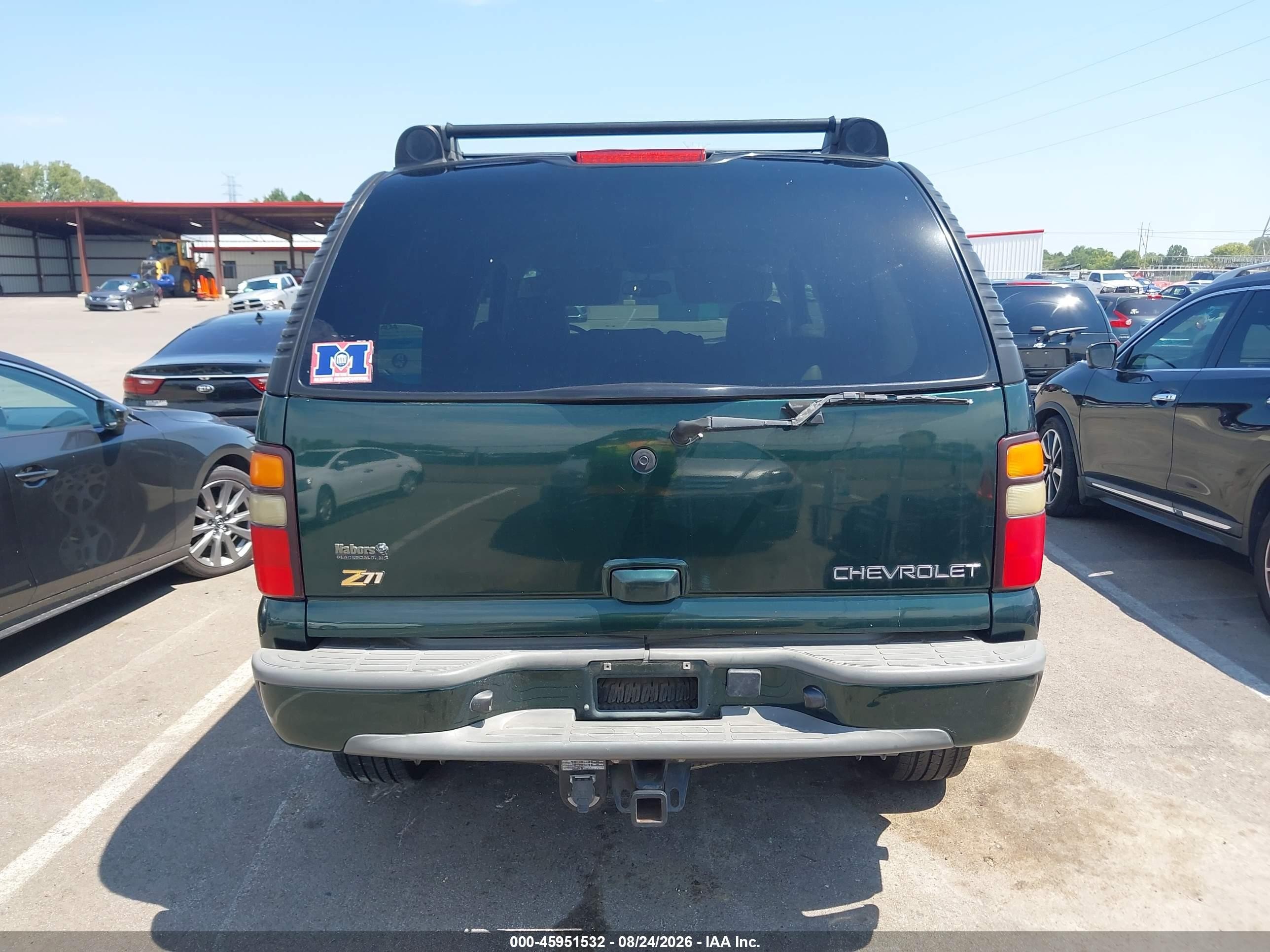 2004 Chevrolet Tahoe Z71 Green vin: 1GNEK13Z34R140259