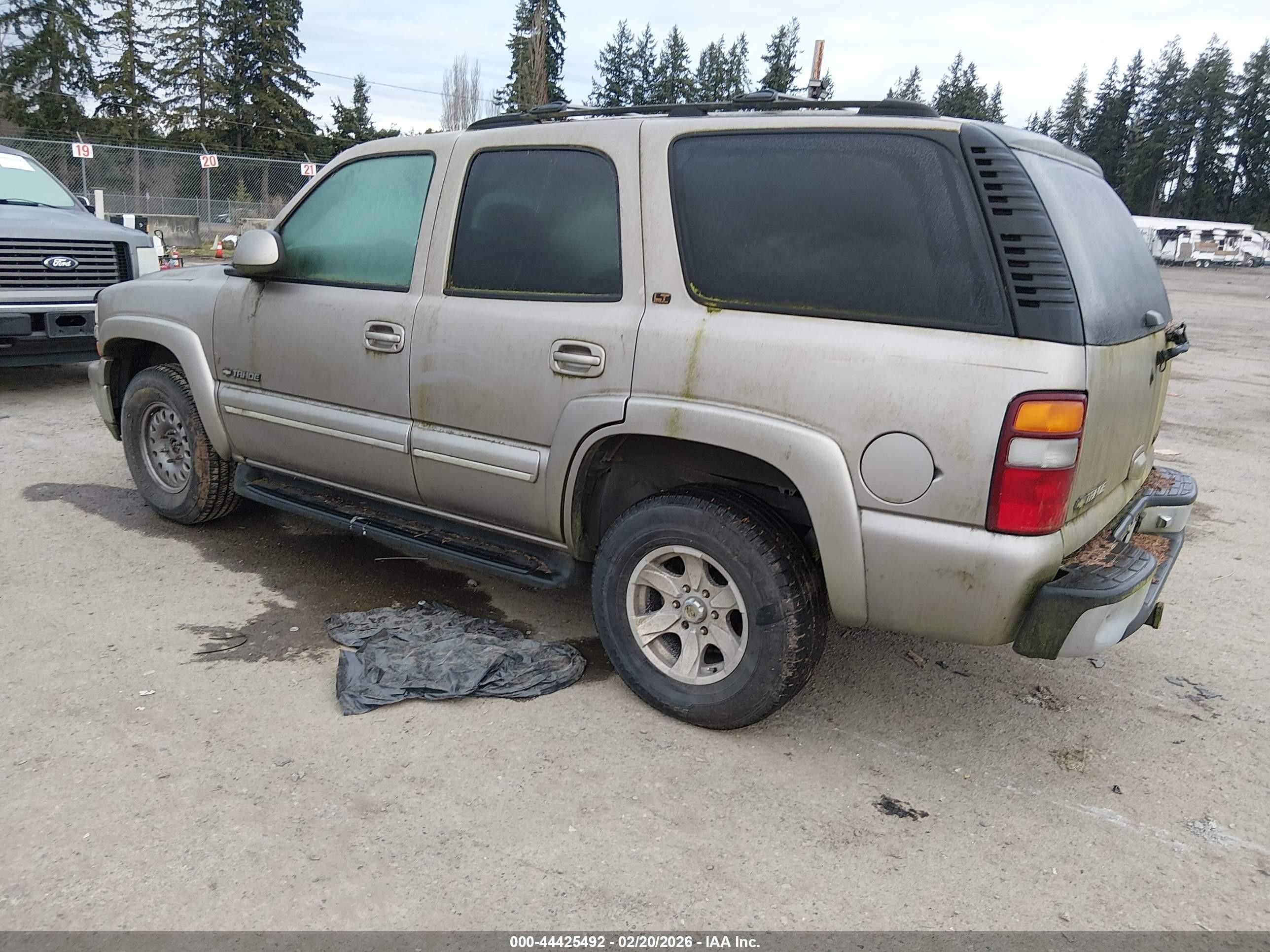2002 Chevrolet Tahoe Ls/lt/z71 Gold vin: 1GNEK13Z42J114121