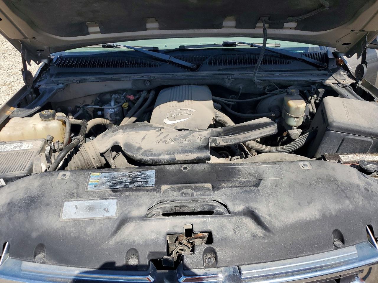 2002 Chevrolet Tahoe Brown vin: 1GNEK13Z42J275424