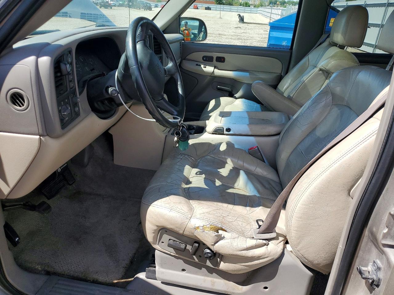 2002 Chevrolet Tahoe Brown vin: 1GNEK13Z42J275424